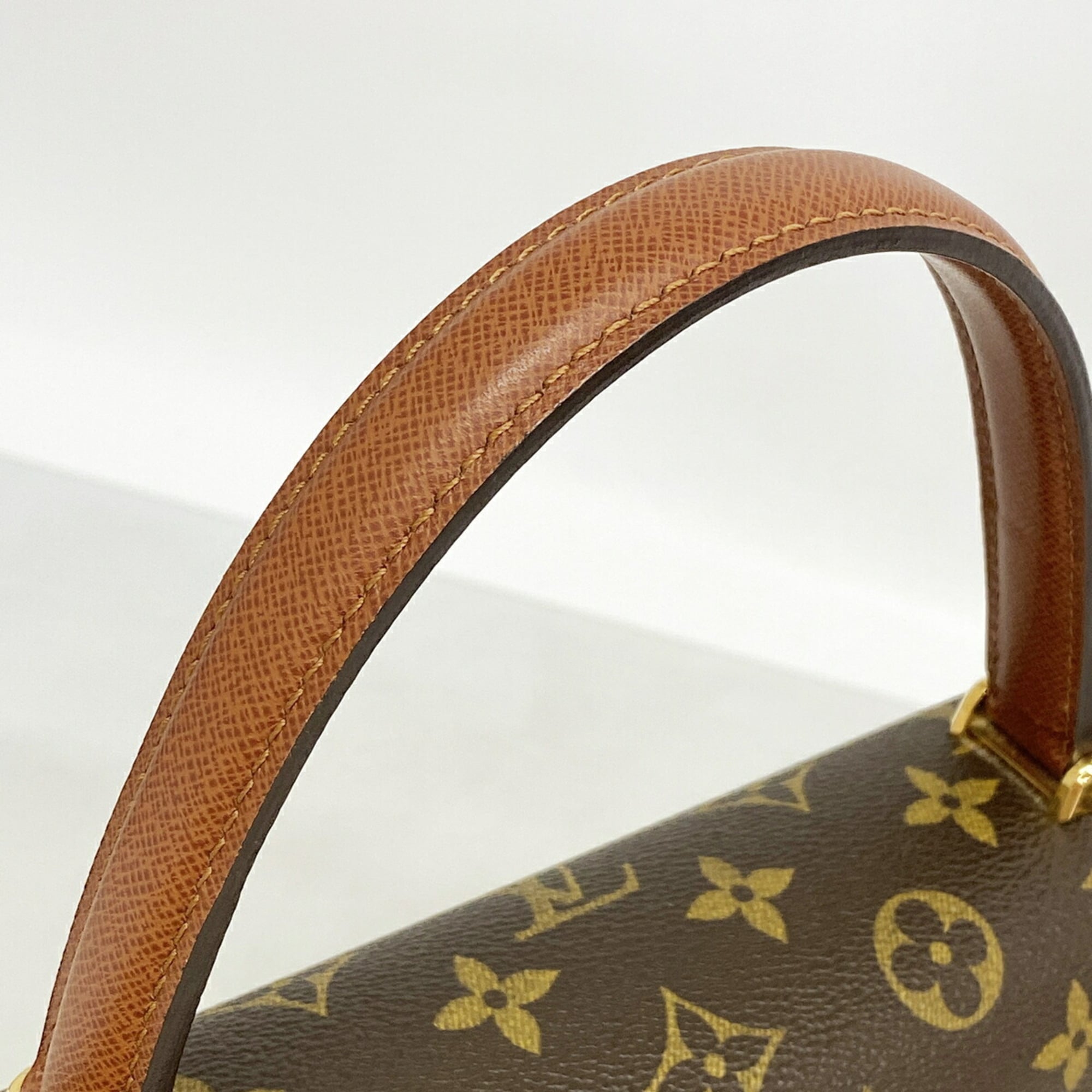 Louis Vuitton Brown Handbag (Pre-Owned)