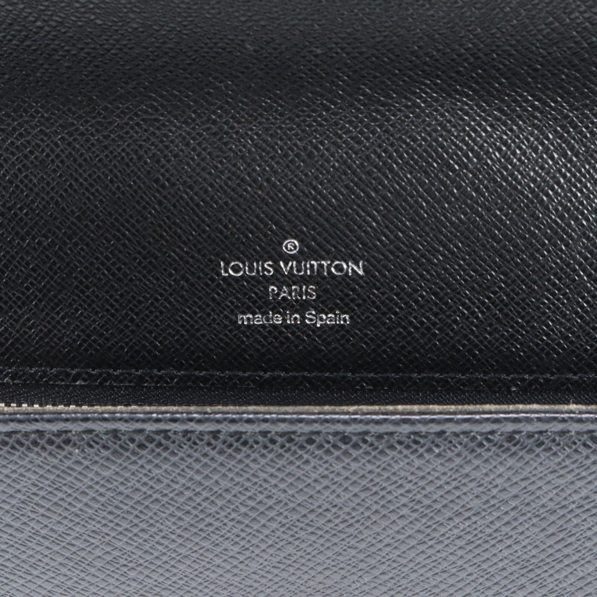 Louis Vuitton Ardoise Taiga Leather Handbag Pouch (Pre-Owned)