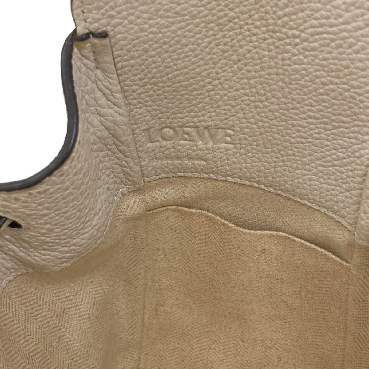 Loewe Hammock White Leather Handbag (Pre-Owned)