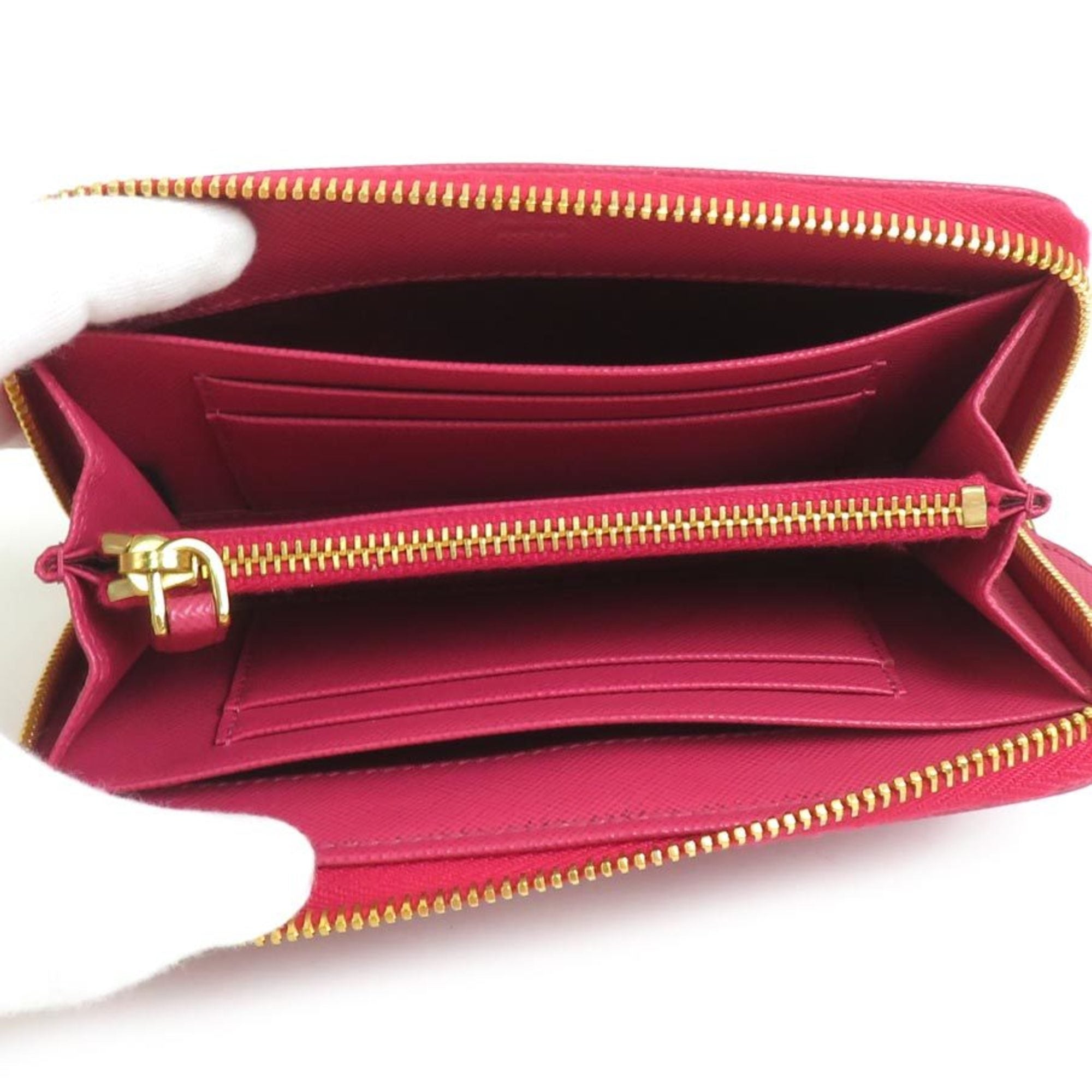 Prada Pink Leather Coin Purse/Coin Case (Pre-Owned)