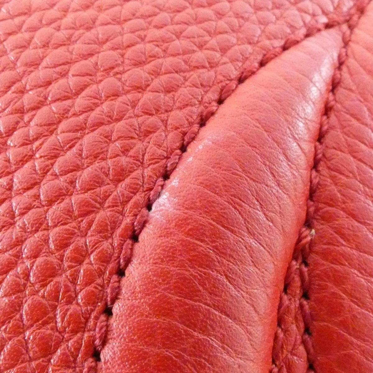 Gucci Red Color Leather Shoulder Bag (Pre-Owned)
