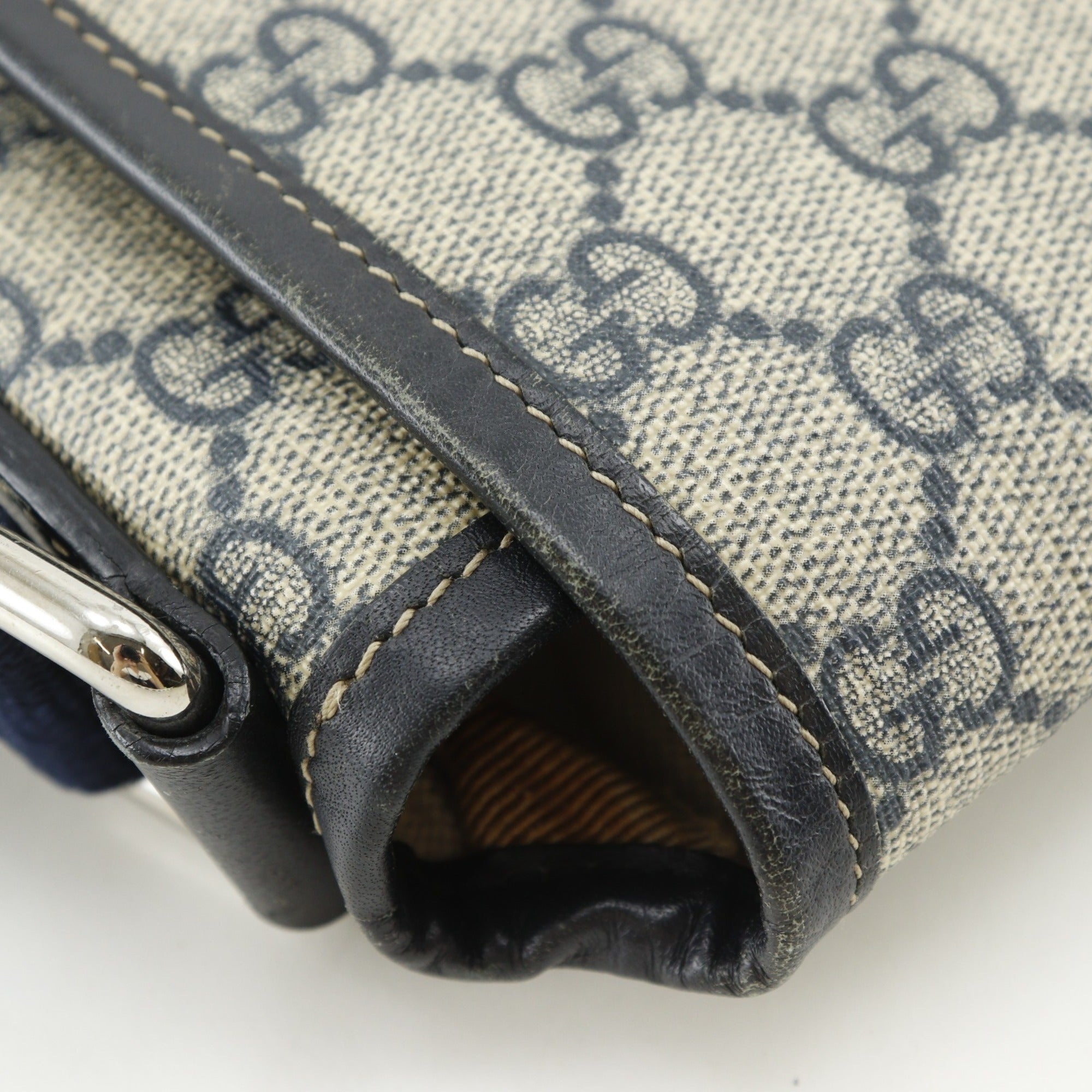 Gucci Navy Gg Supreme Canvas Shoulder Bag (Pre-Owned)