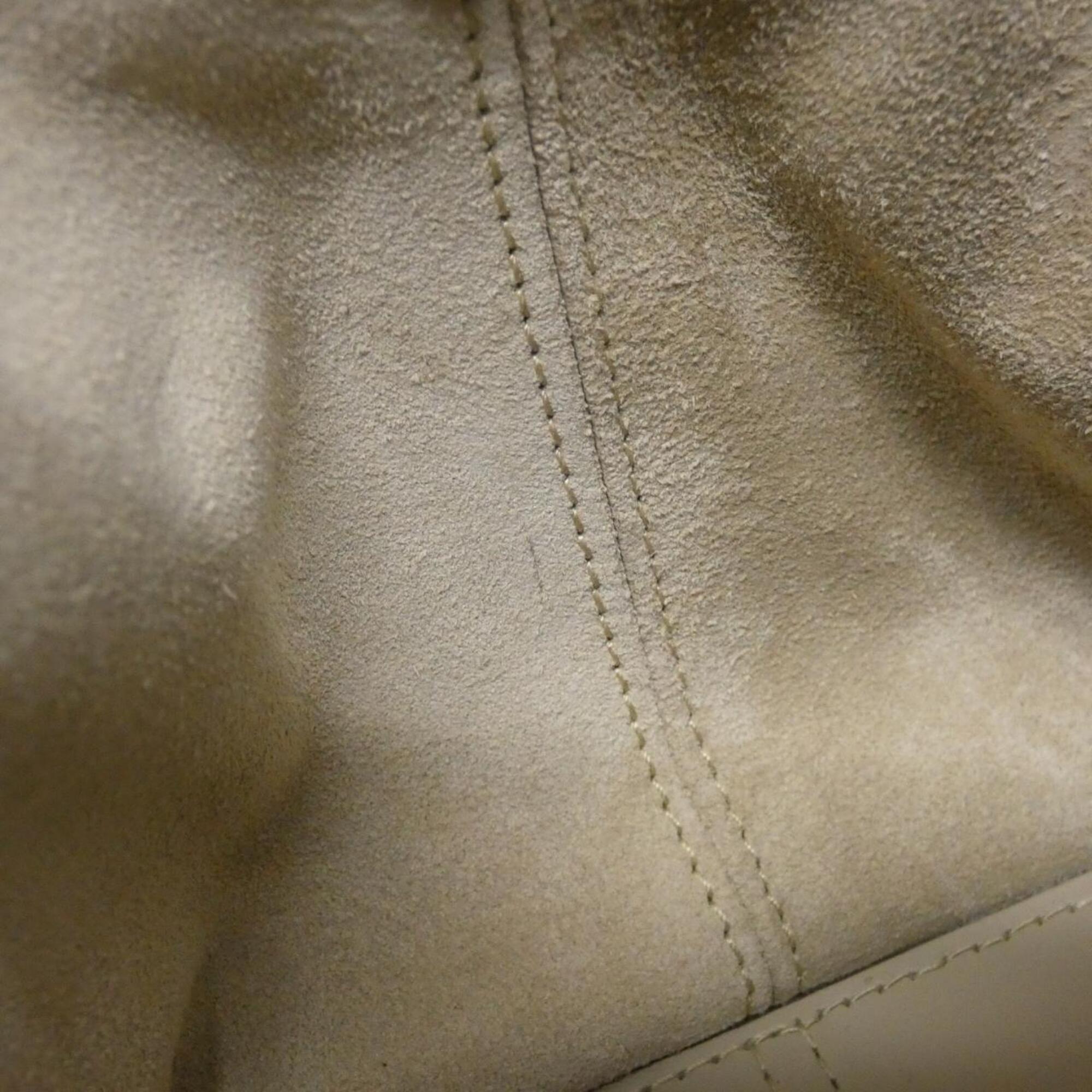 Christian Dior Beige Leather Handbag (Pre-Owned)