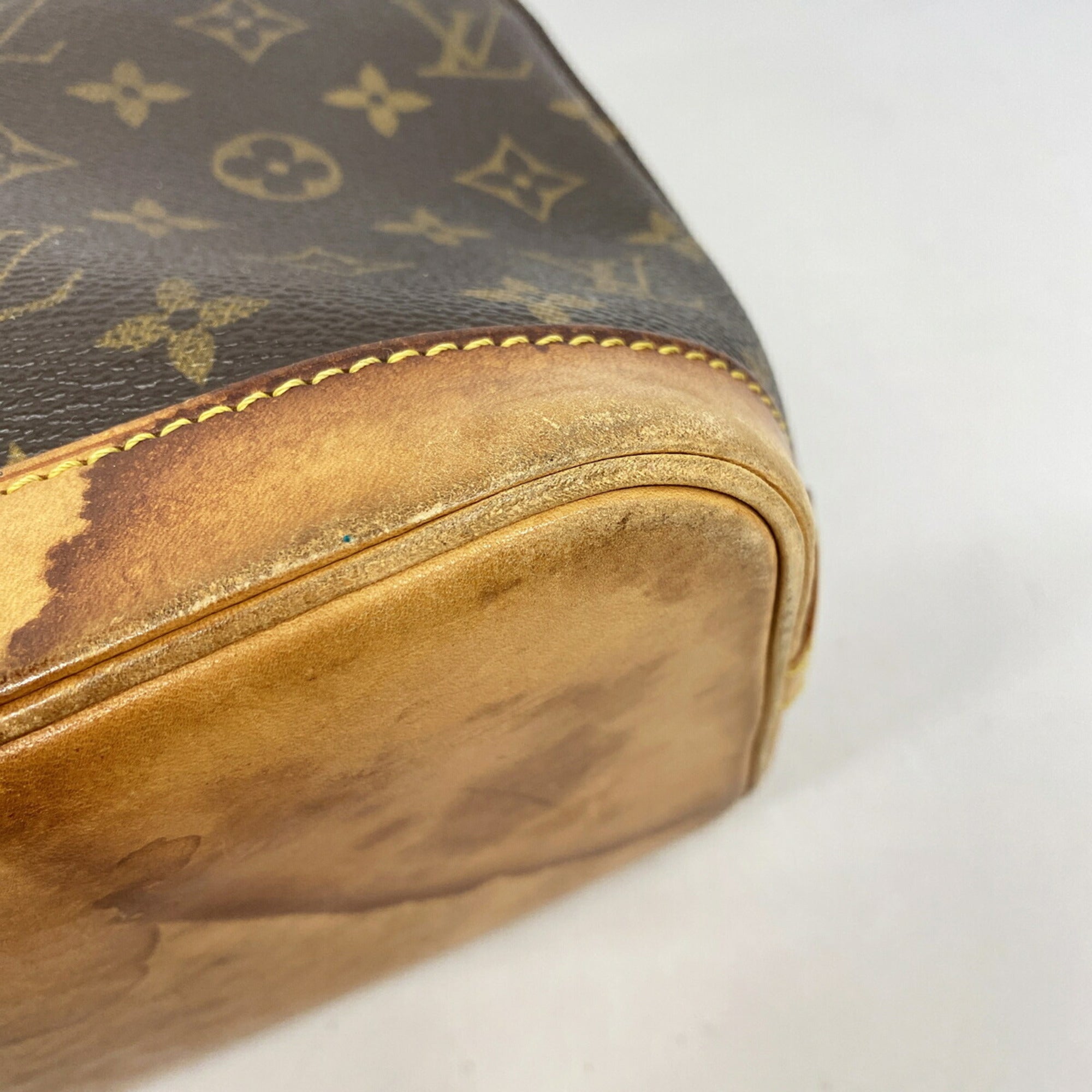 Louis Vuitton Brown Handbag (Pre-Owned)
