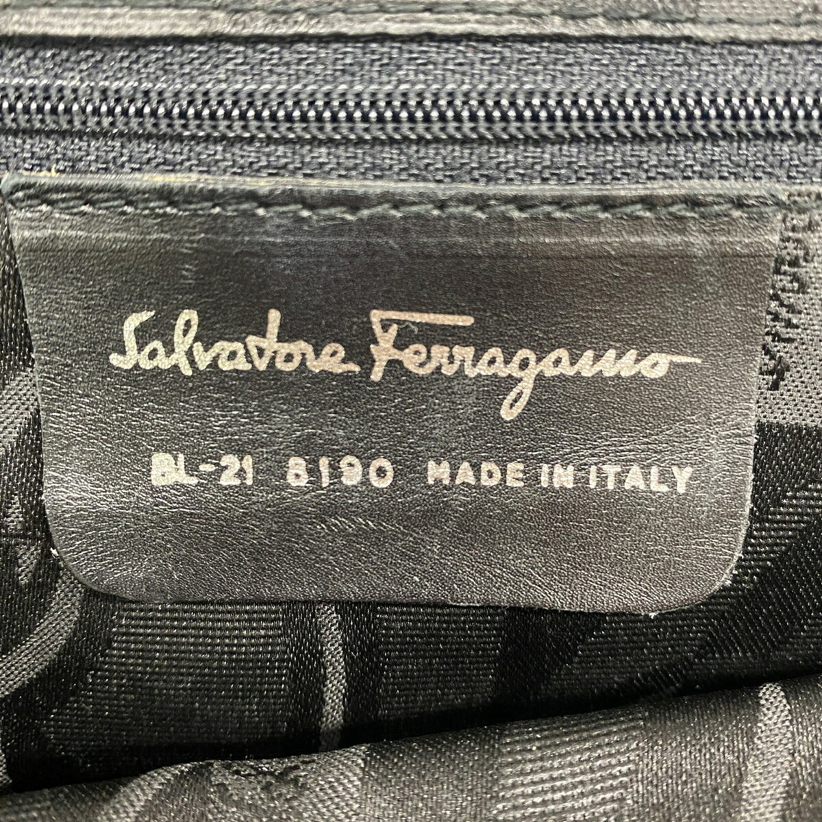Salvatore Ferragamo Black Canvas Shoulder Bag (Pre-Owned)