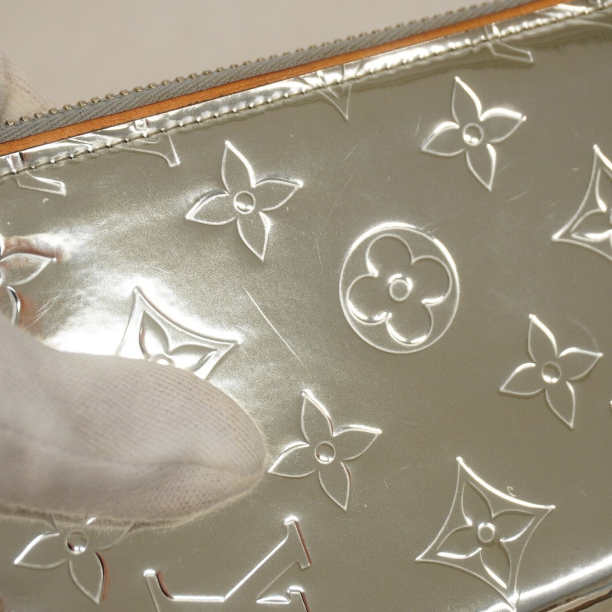 Louis Vuitton Silver Long Wallet (Bi-Fold) (Pre-Owned)