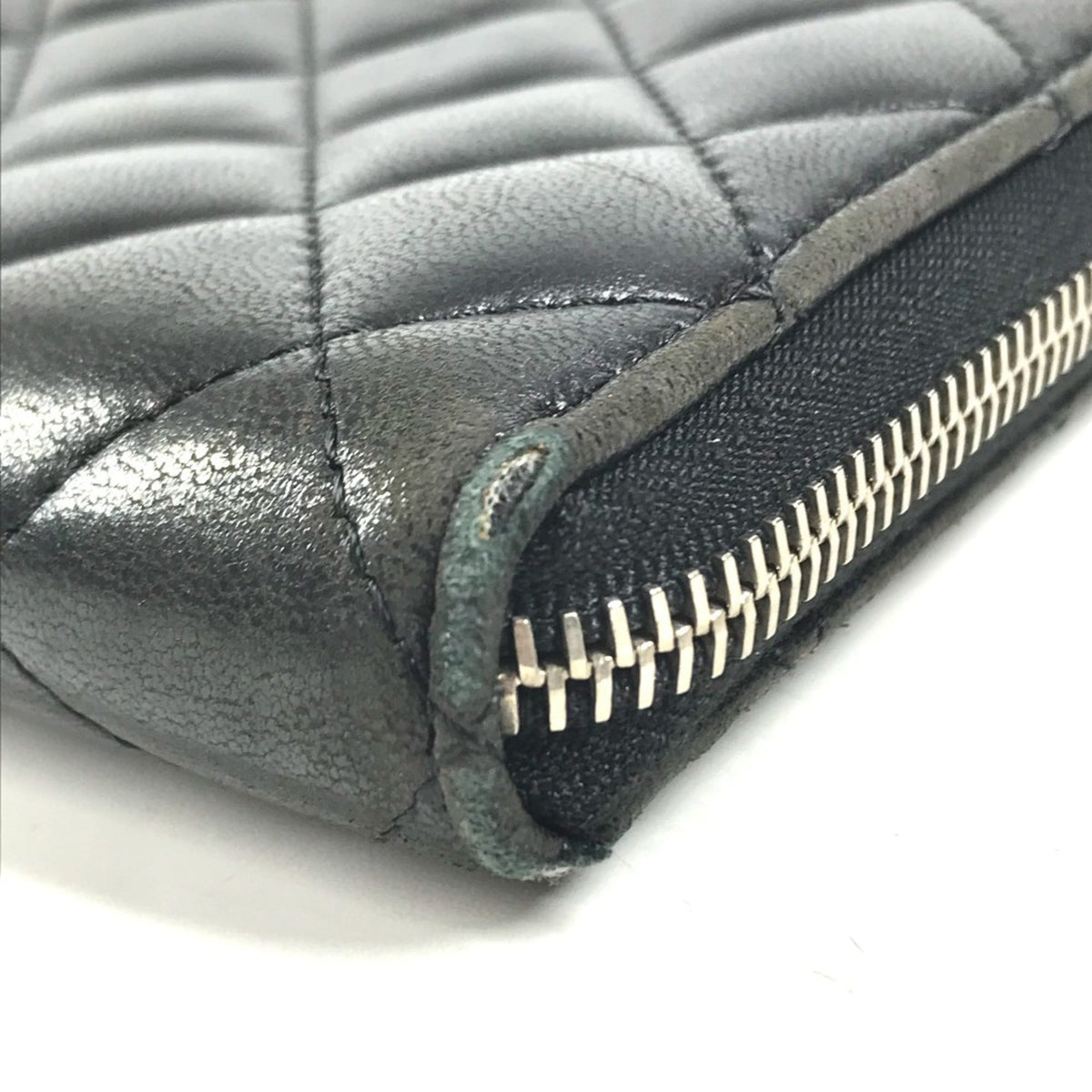 Chanel Matelasse Black Leather Long Wallet (Bi-Fold) (Pre-Owned)