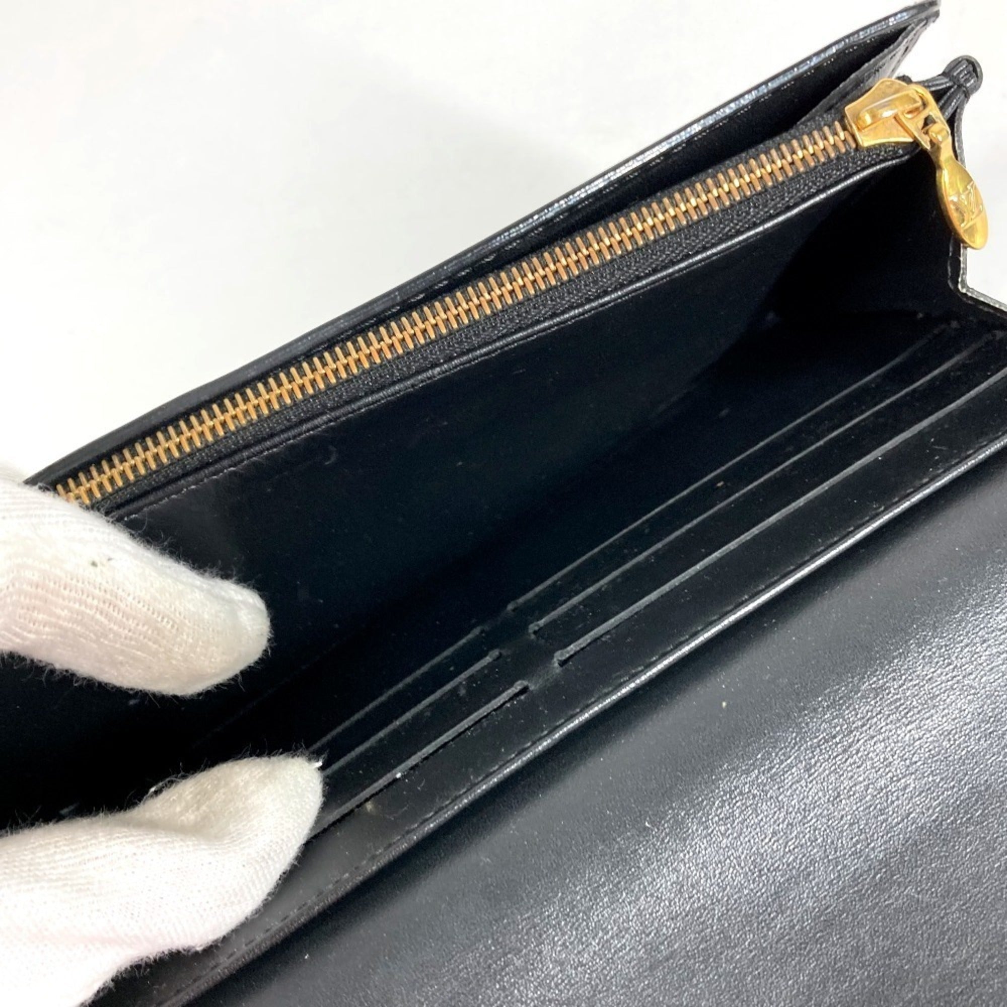 Louis Vuitton Black Patent Leather Long Wallet (Bi-Fold) (Pre-Owned)