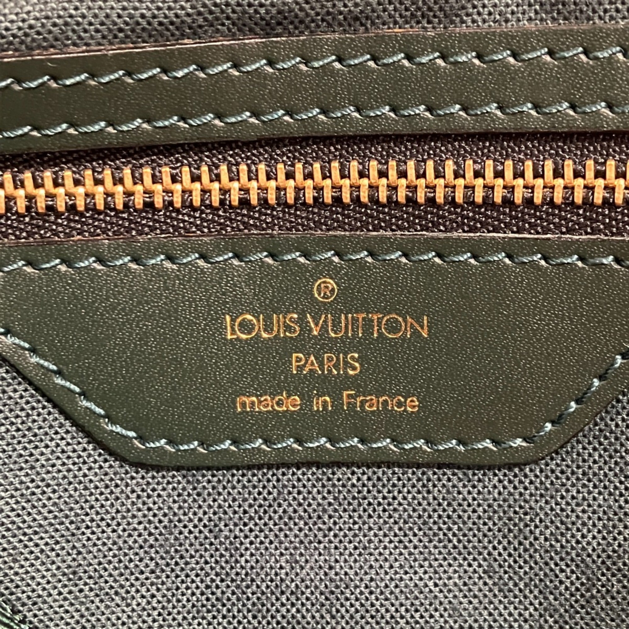 Louis Vuitton Taiga Episea Leather Shoulder Bag (Pre-Owned)