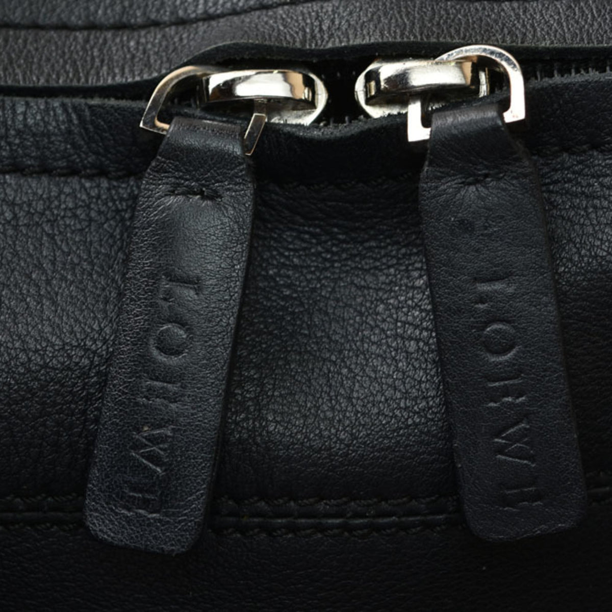 Loewe Black Leather Handbag (Pre-Owned)