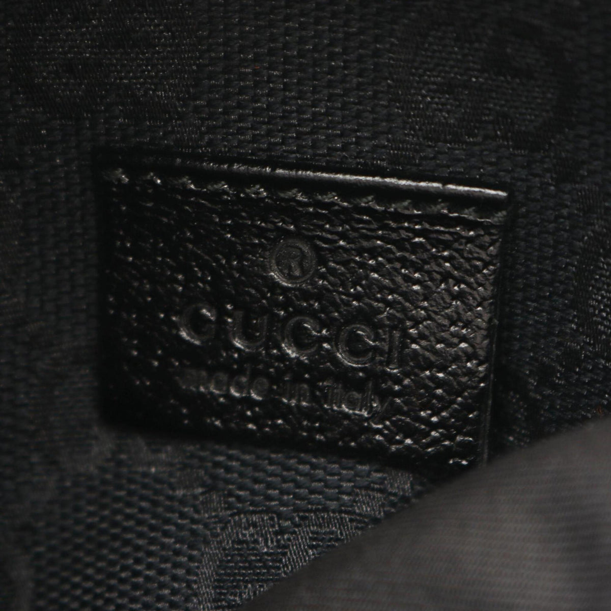 Gucci Black Canvas Leather Fanny Pack Handbag (Pre-Owned)