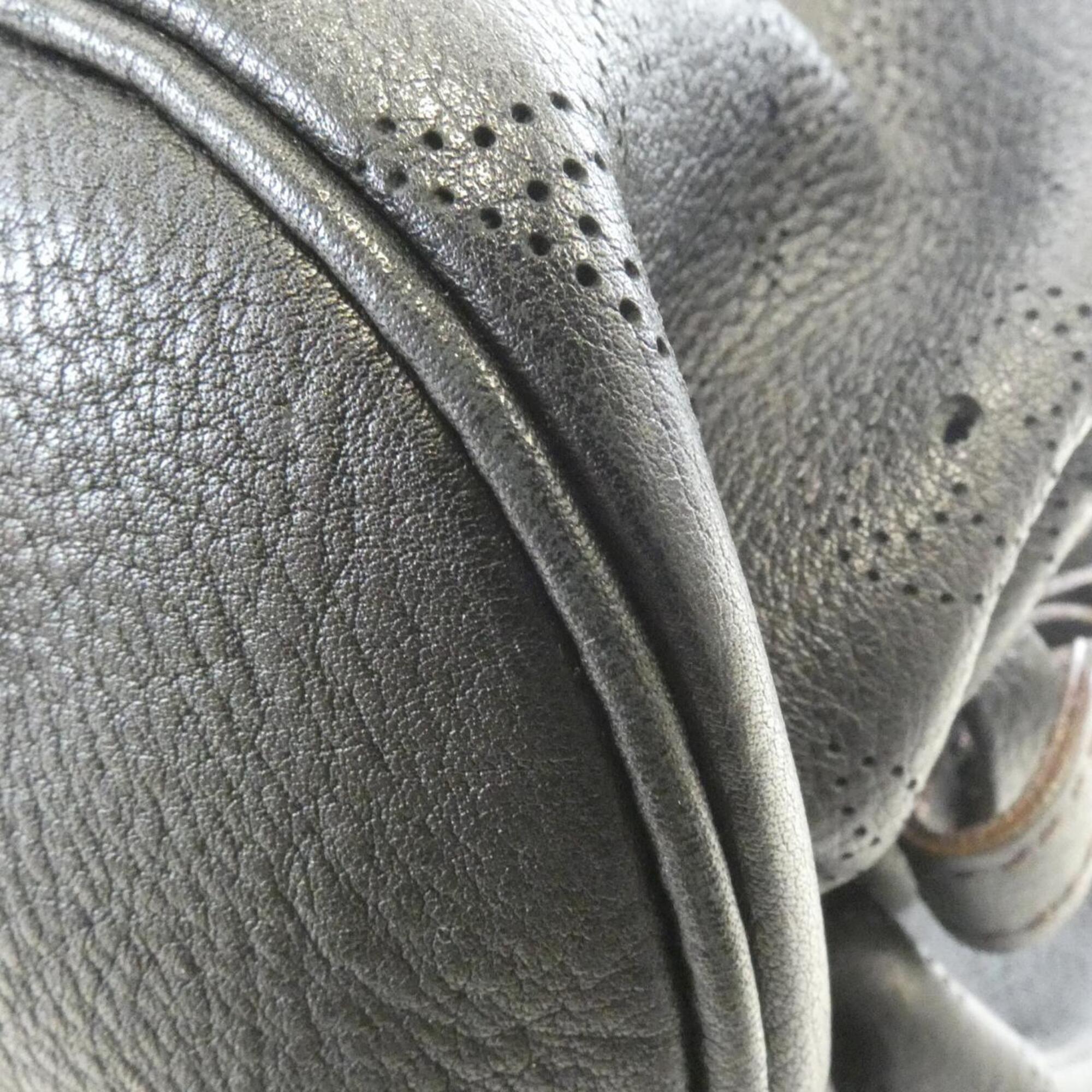 Louis Vuitton Black Leather Shoulder Bag (Pre-Owned)