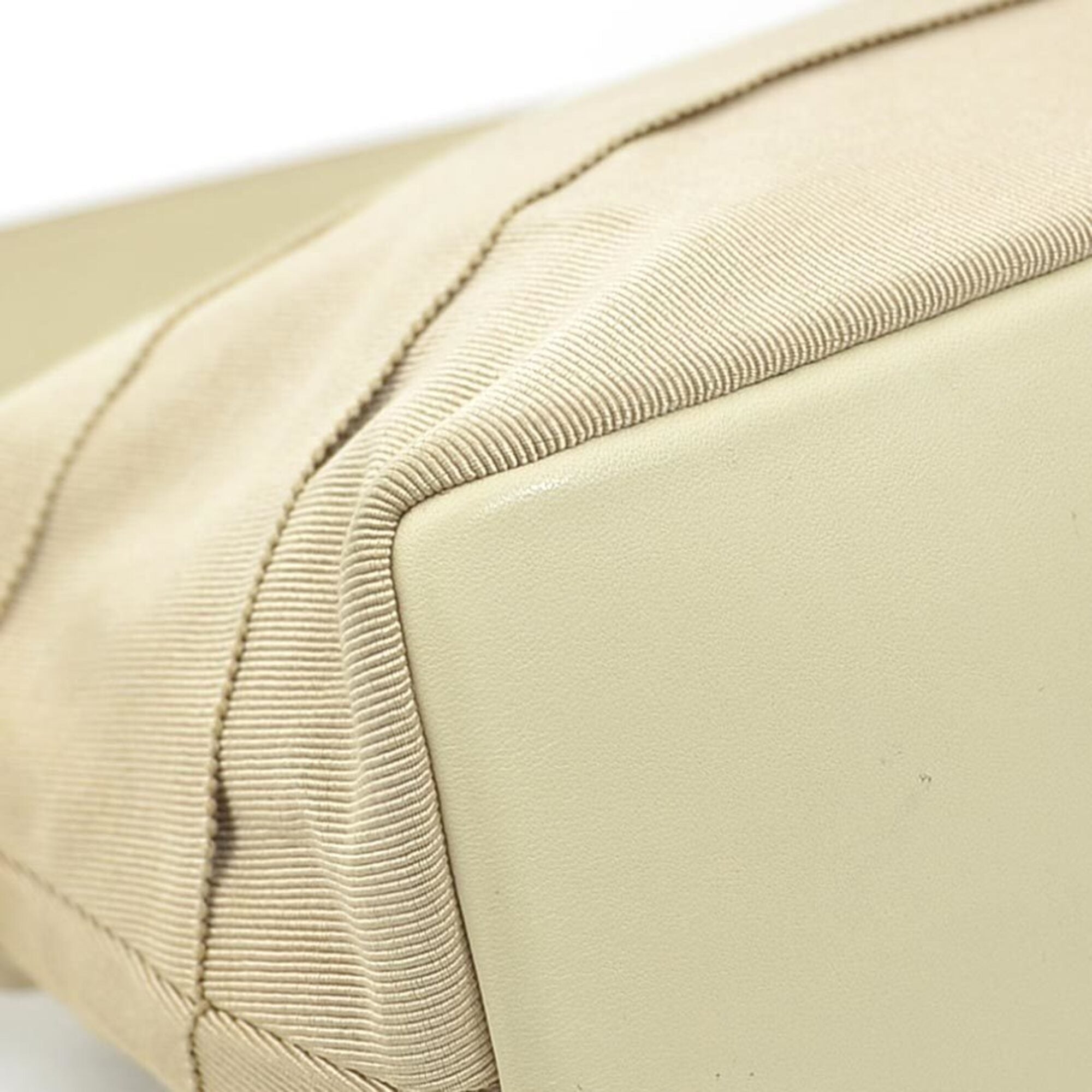 Salvatore Ferragamo Beige Canvas Leather Shoulder Bag (Pre-Owned)