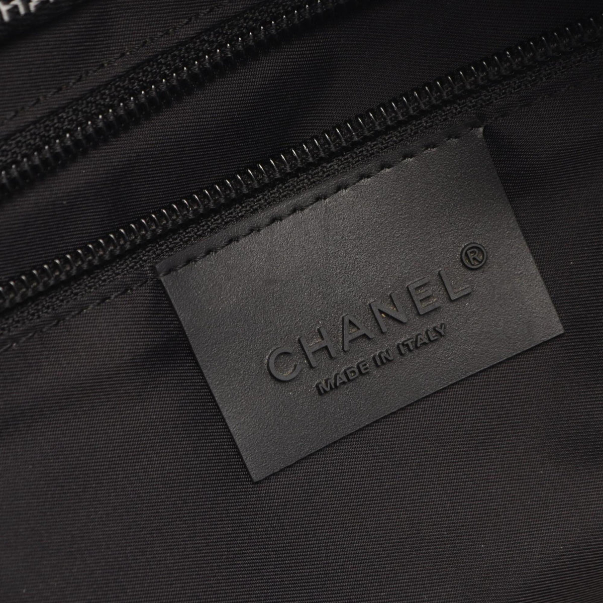 Chanel Black Wool Leather Nylon Canvas Tote Bag (Pre-Owned)