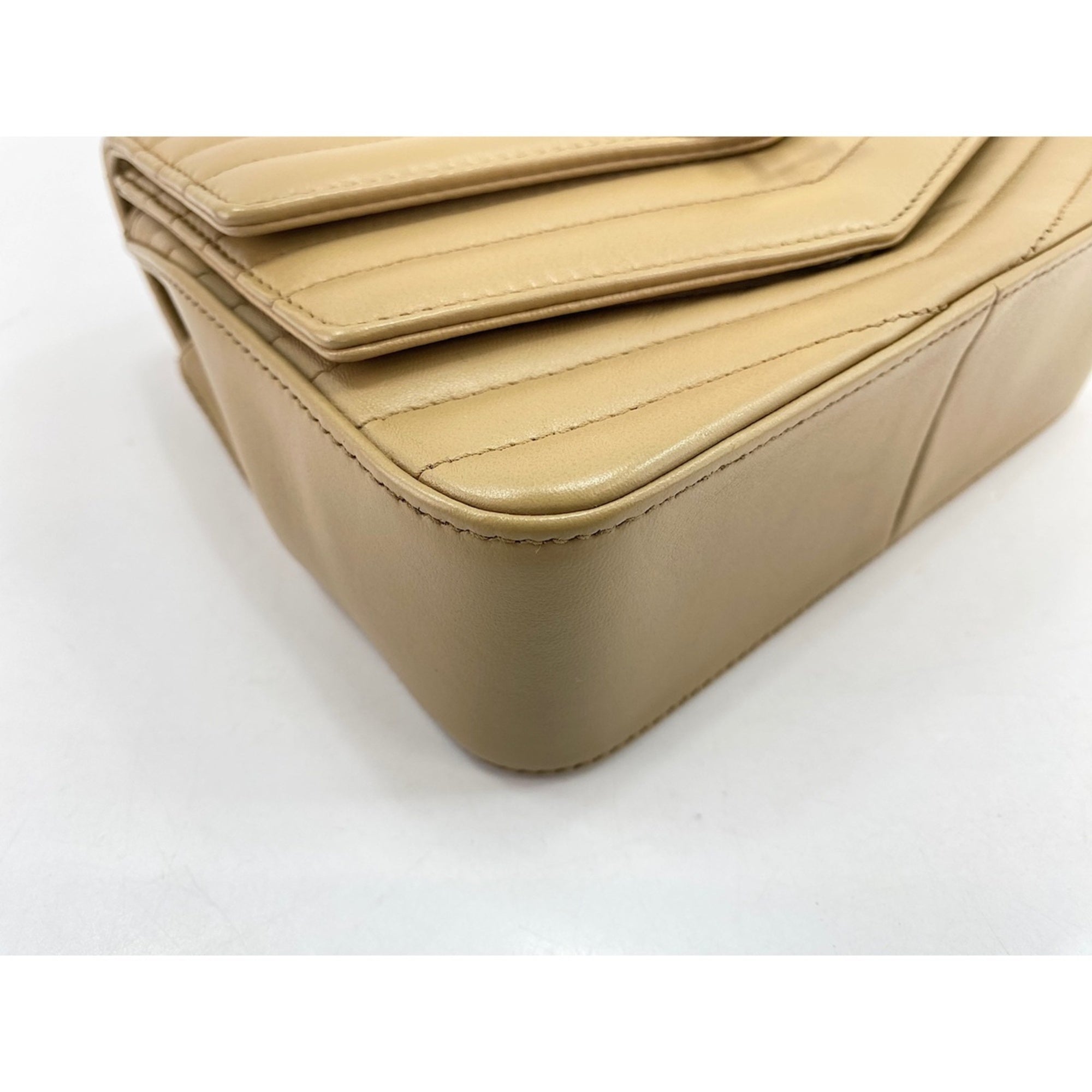 Yves Saint Laurent Beige Shoulder Bag (Pre-Owned)