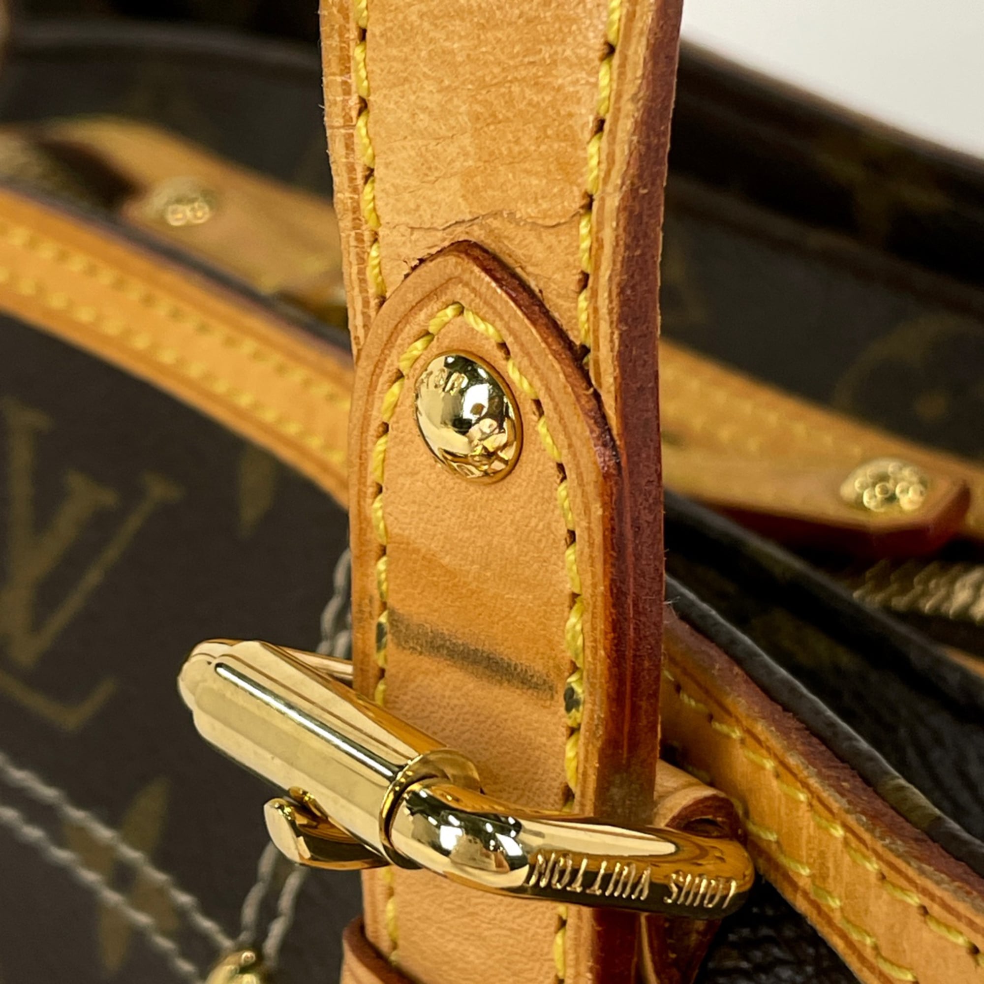 Louis Vuitton Brown Monogram Handbag Shoulder Bag (Pre-Owned)