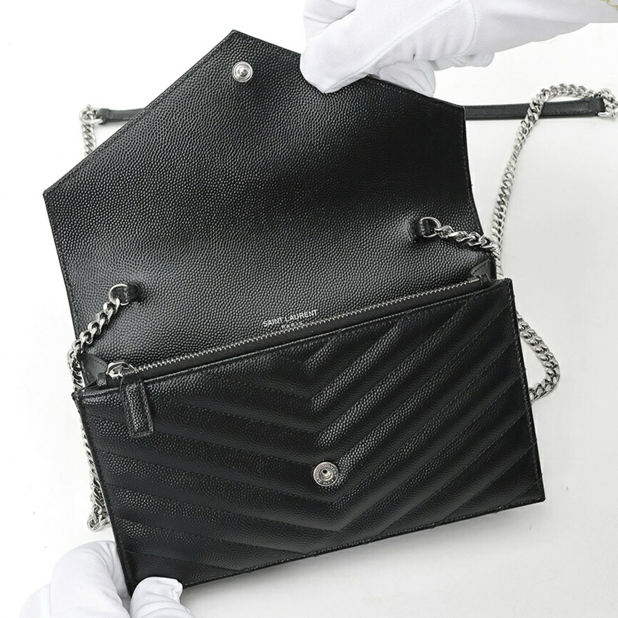 Saint Laurent Black Leather Shoulder Bag (Pre-Owned)