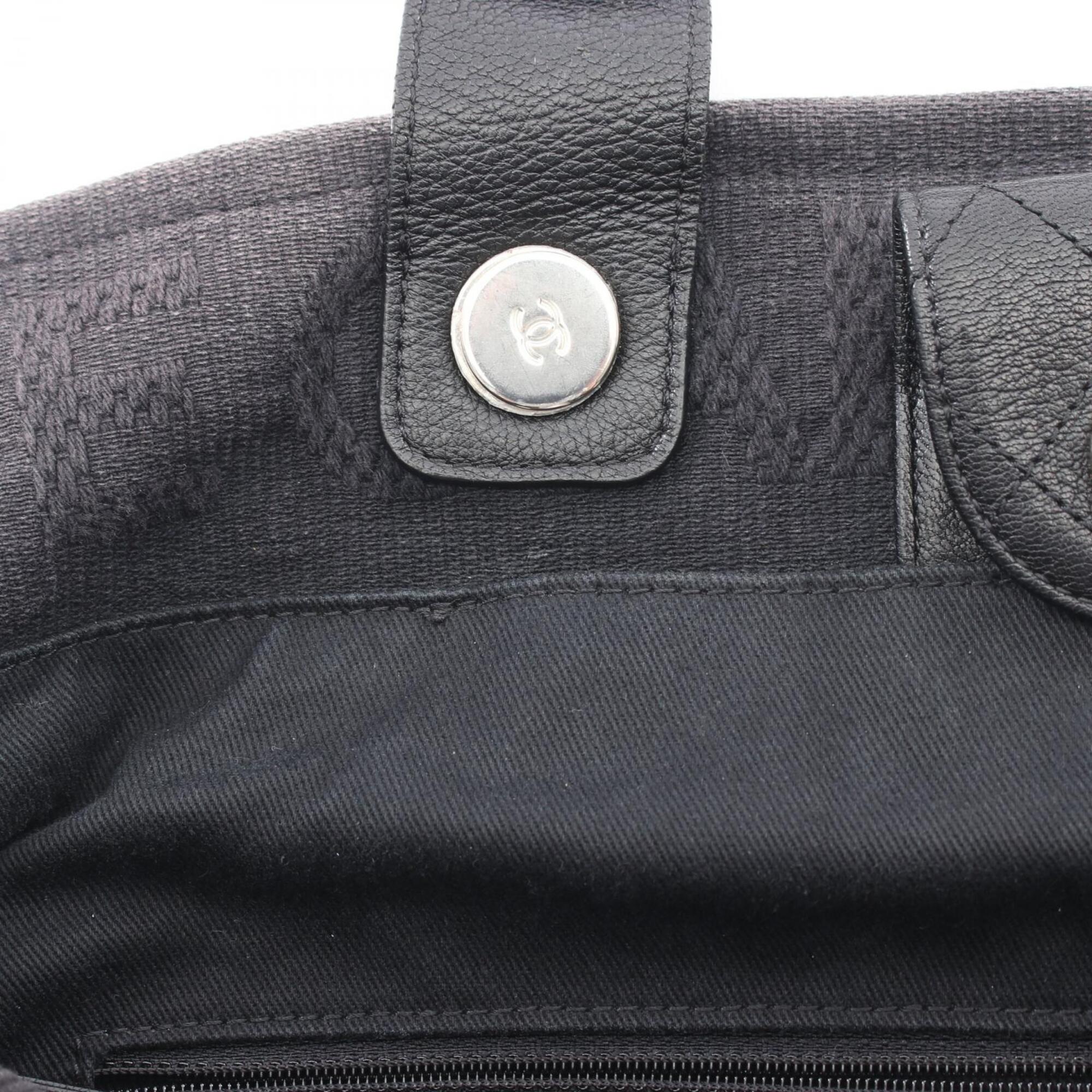 Chanel Black Leather Fabric Handbag Tote Bag (Pre-Owned)