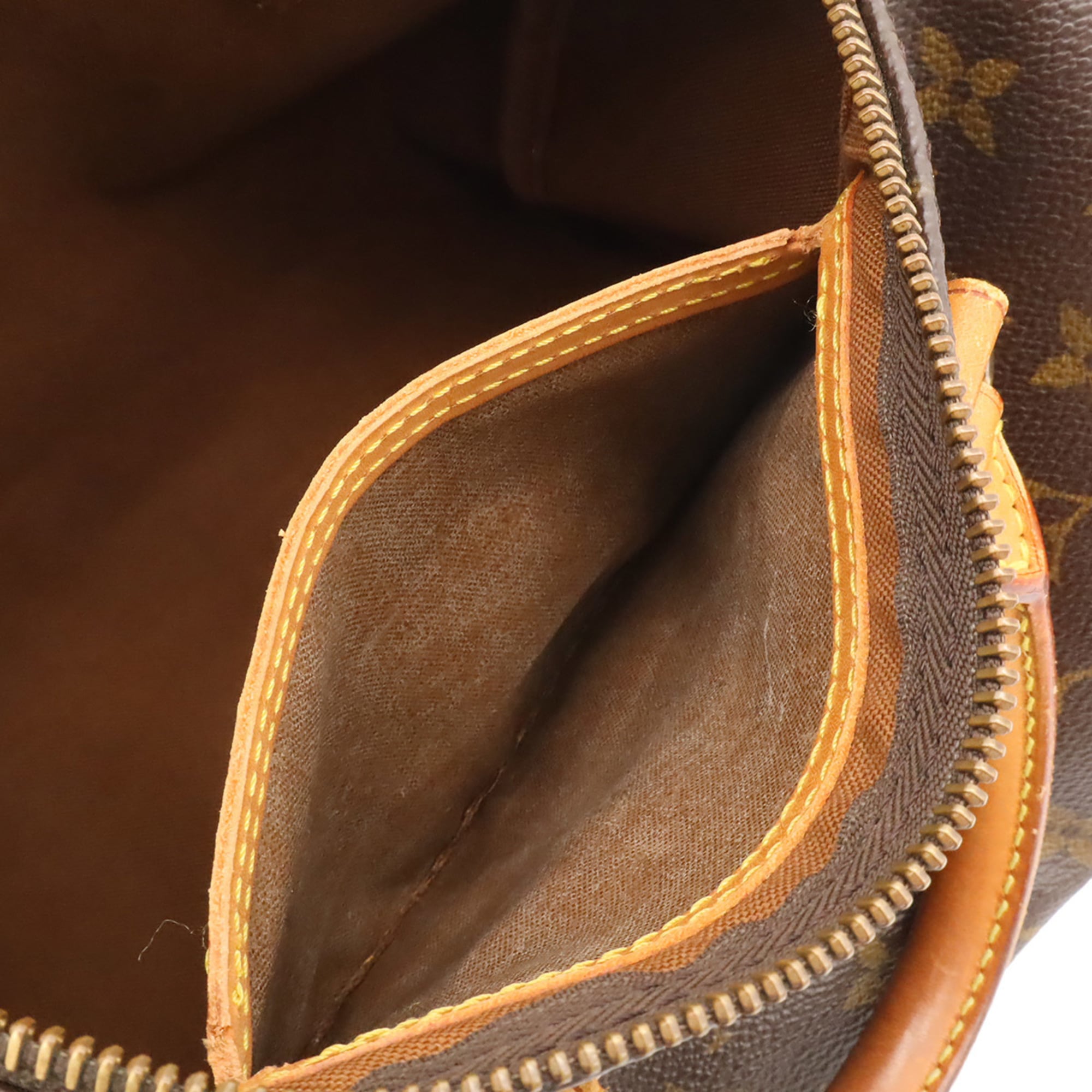 Louis Vuitton Brown Monogram Monogram Pvc Canvas Handbag (Pre-Owned)