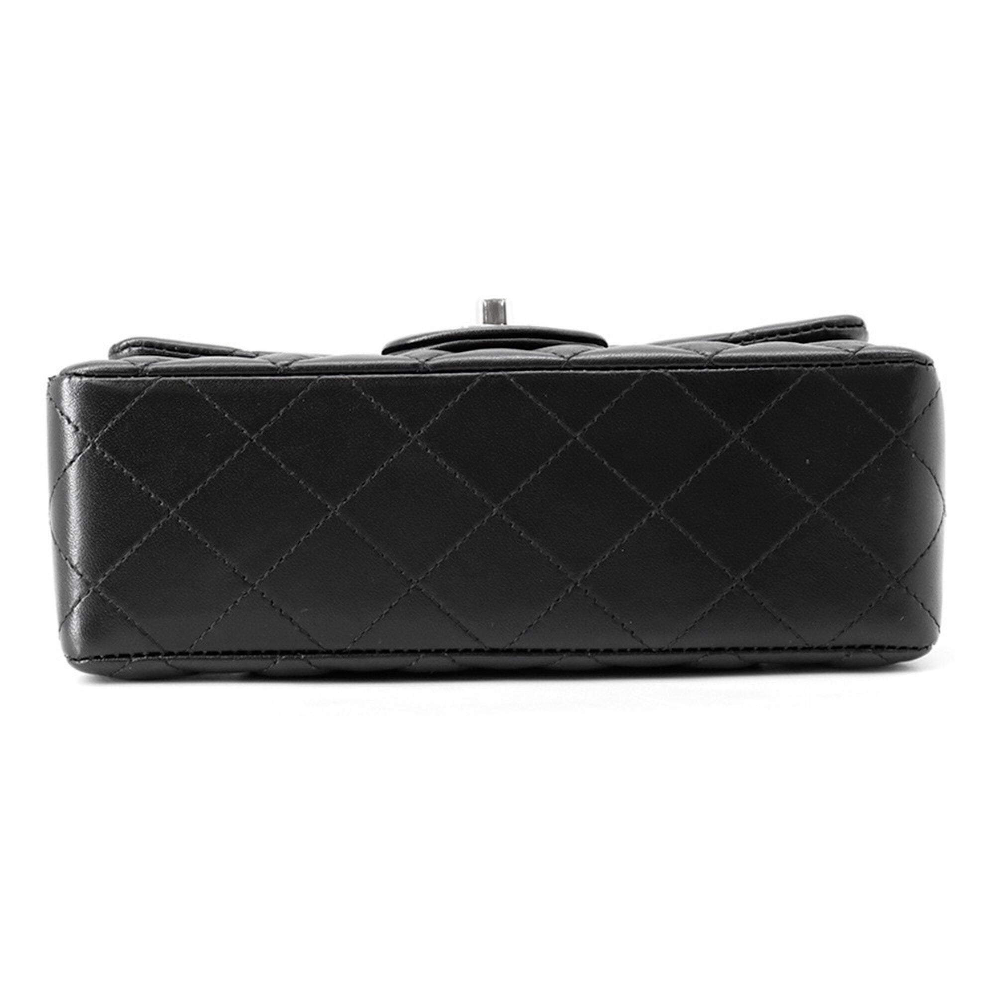Chanel Black Leather Shoulder Bag (Pre-Owned)