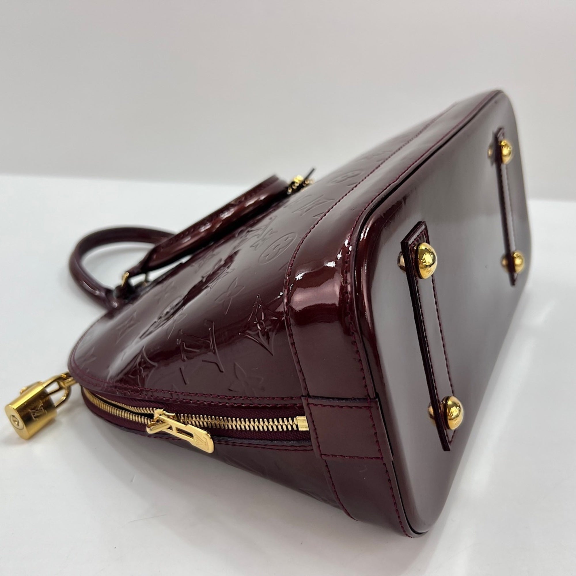 Louis Vuitton Monogram Vernis Red Color Handbag (Pre-Owned)