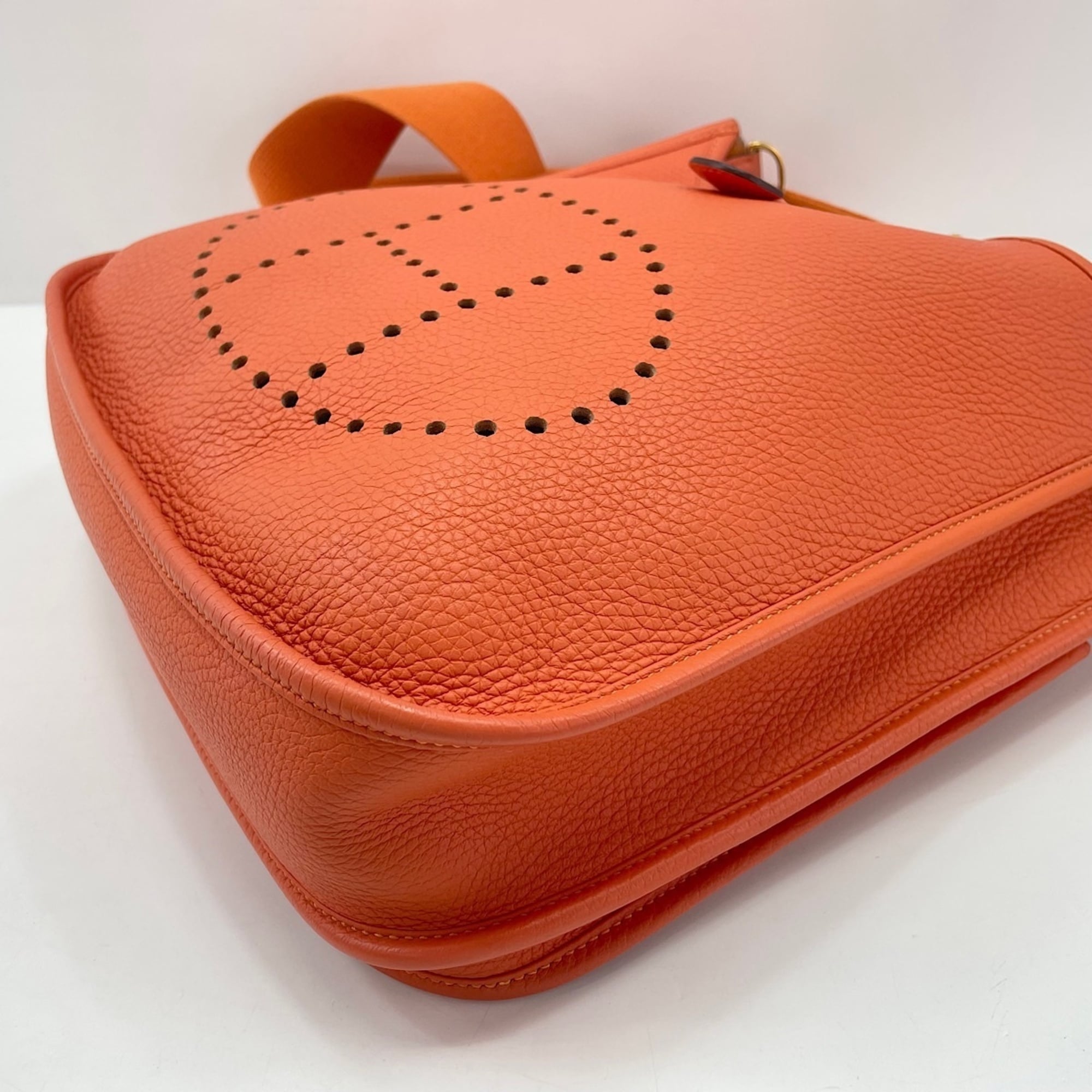 Hermes Evelyne Orange Shoulder Bag (Pre-Owned)