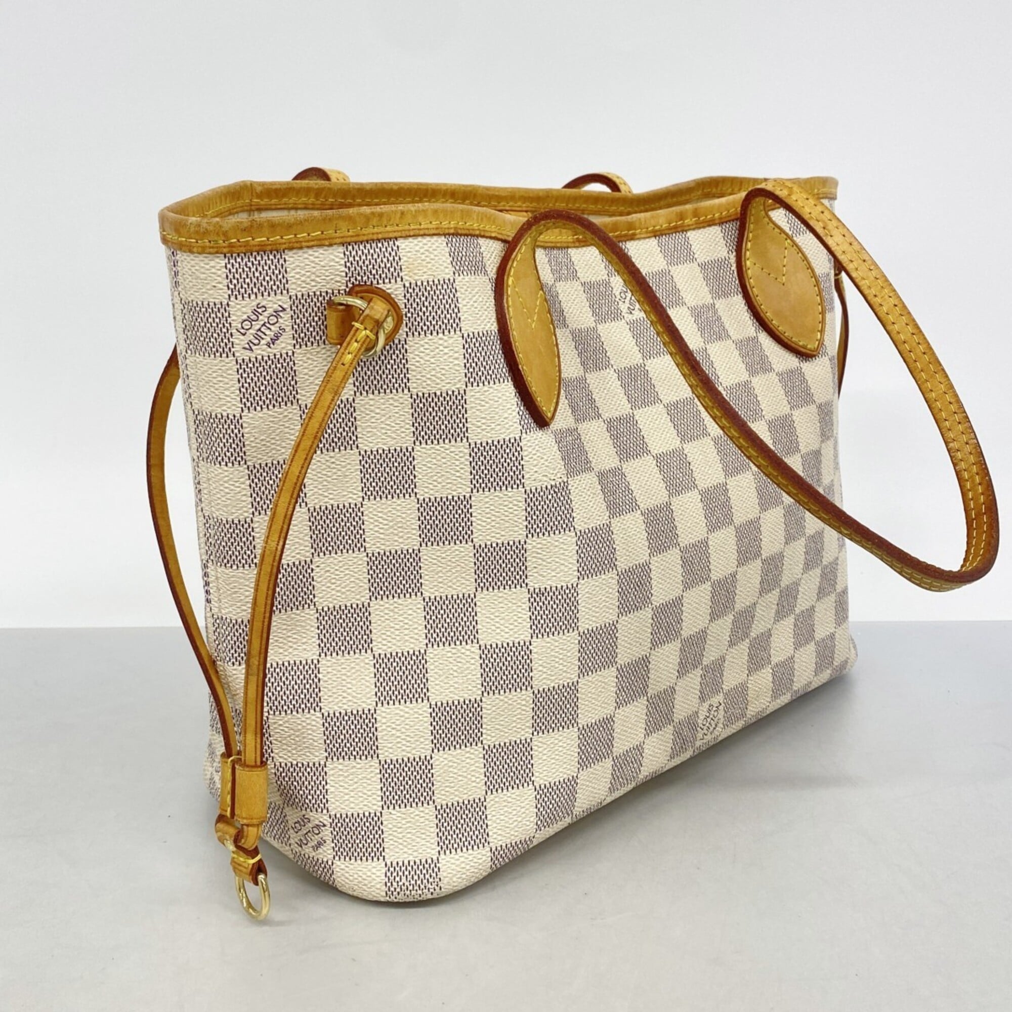 Louis Vuitton White Tote Bag (Pre-Owned)