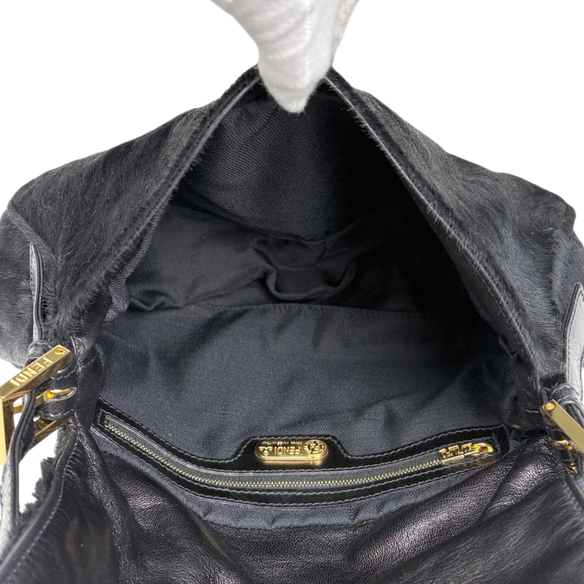 Fendi Black Leather Shoulder Bag (Pre-Owned)