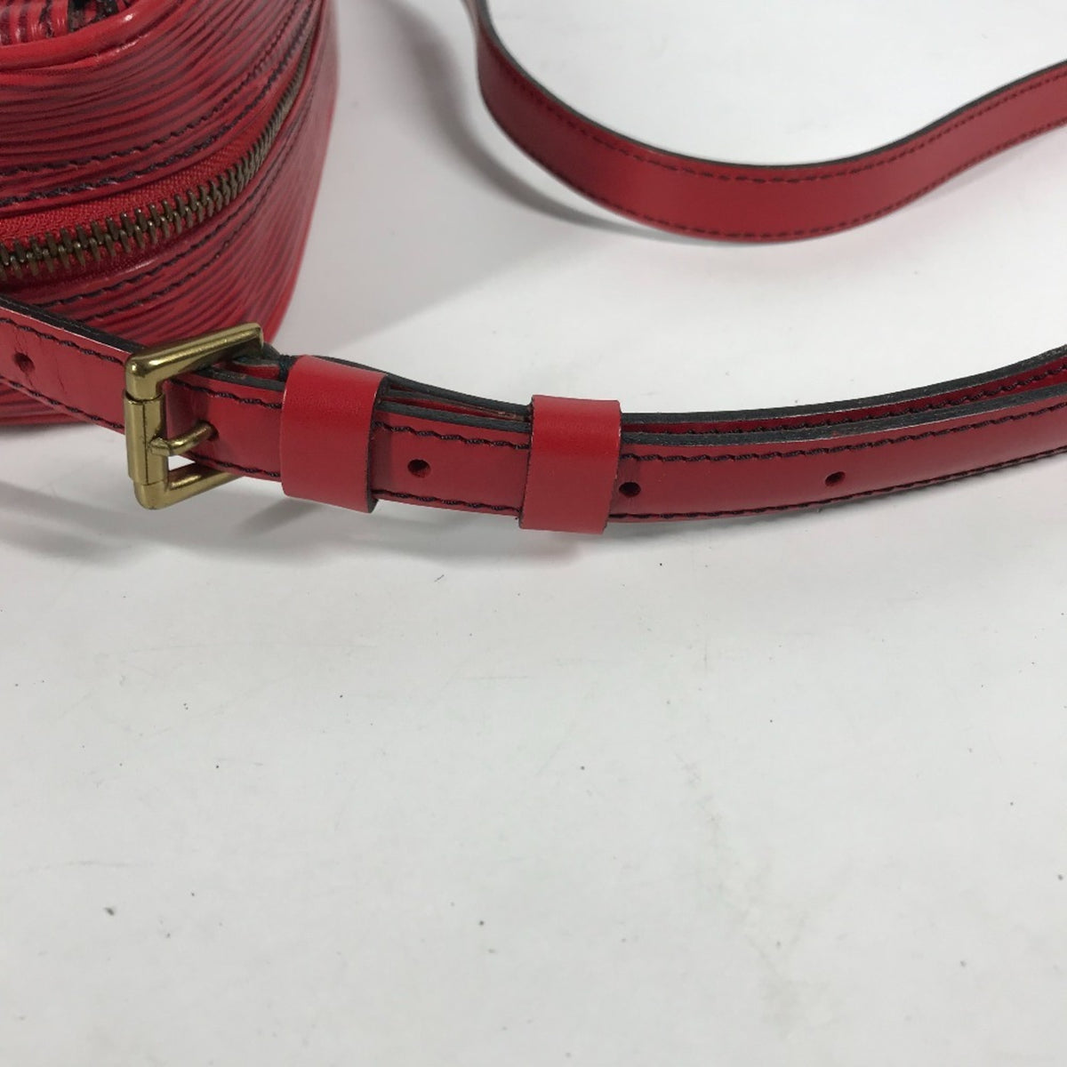 Louis Vuitton Castilian Red Red Color Epi Leather Pochette Shoulder Bag (Pre-Owned)