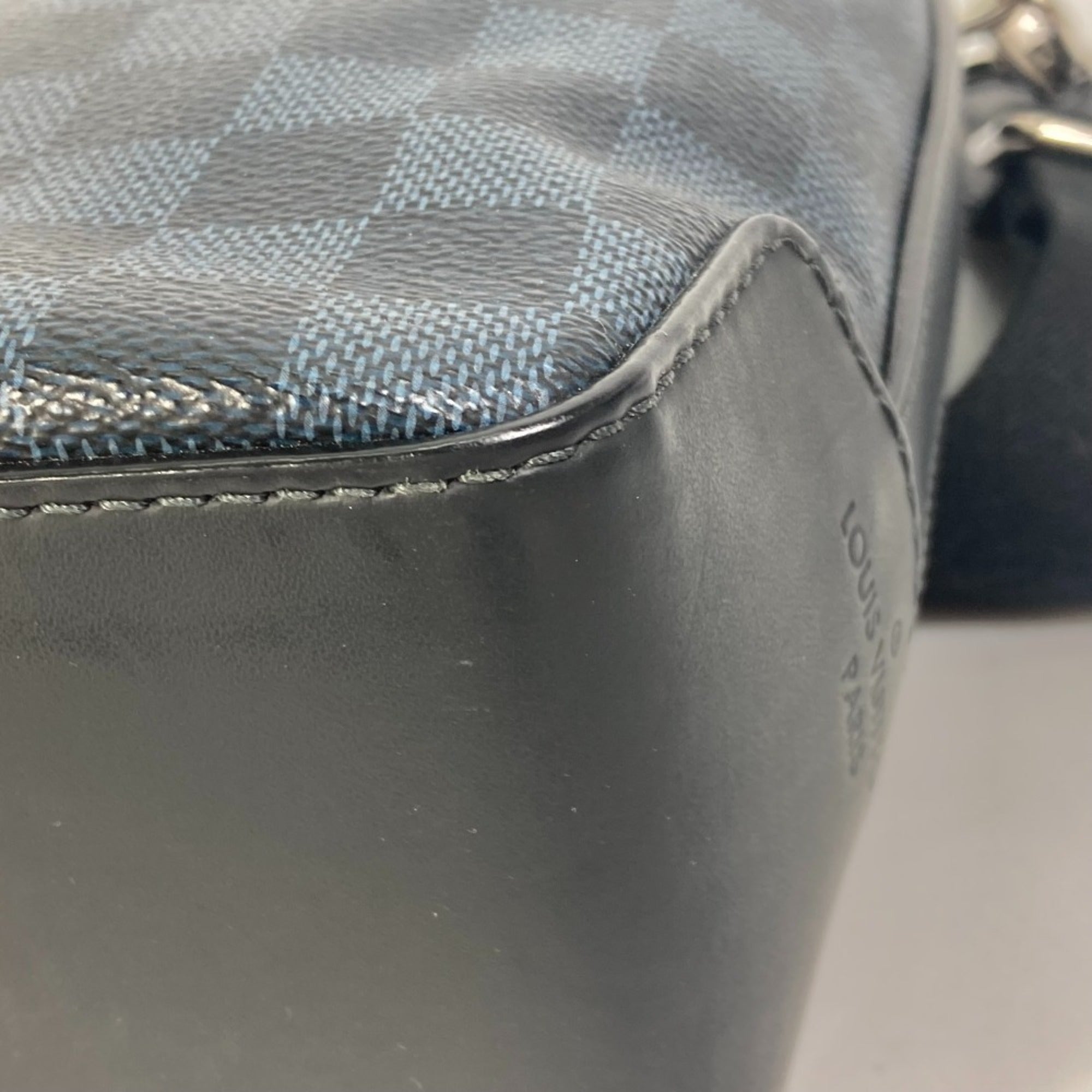 Louis Vuitton Damier Cobalt Navy Shoulder Bag (Pre-Owned)