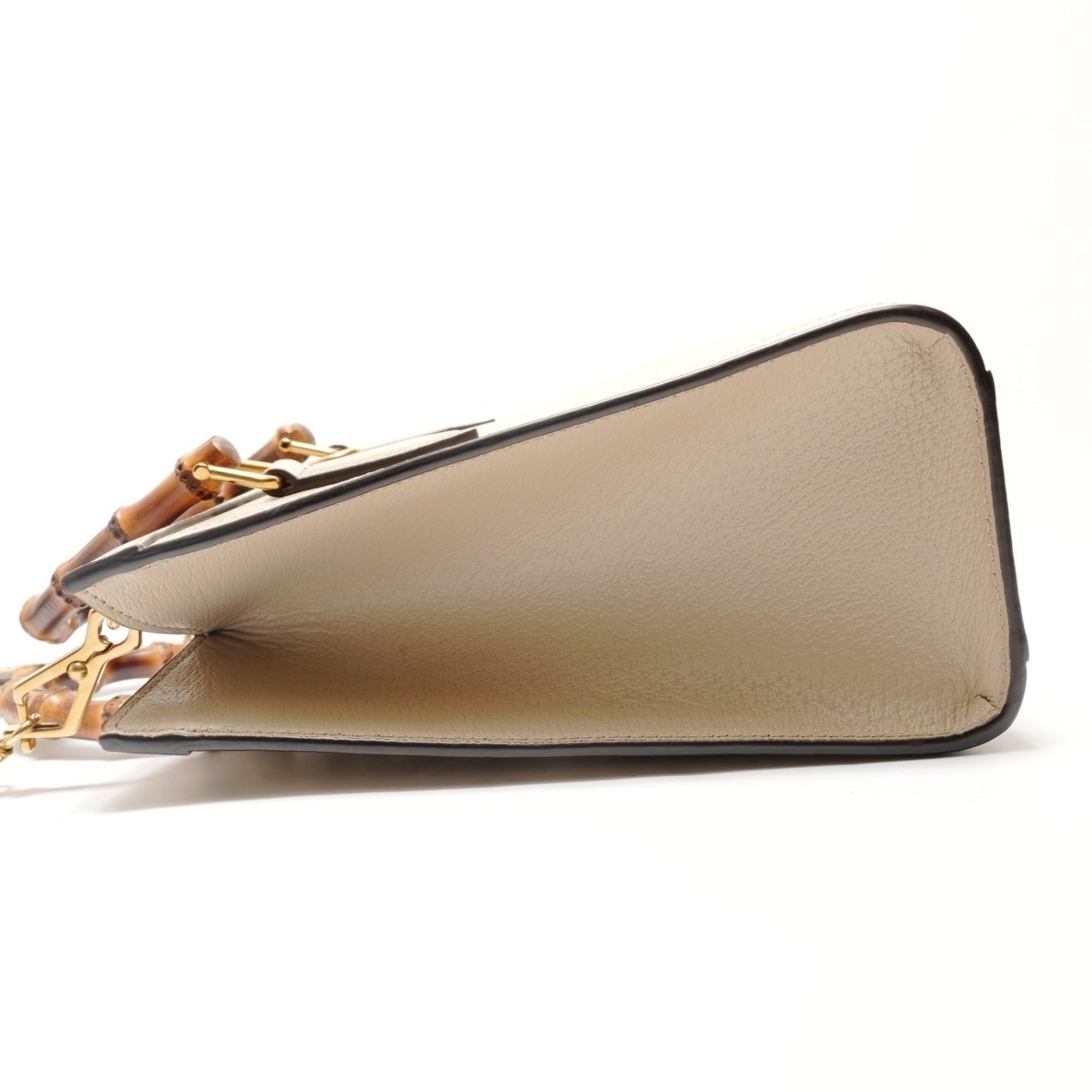 Gucci Beige Bamboo Handbag (Pre-Owned)