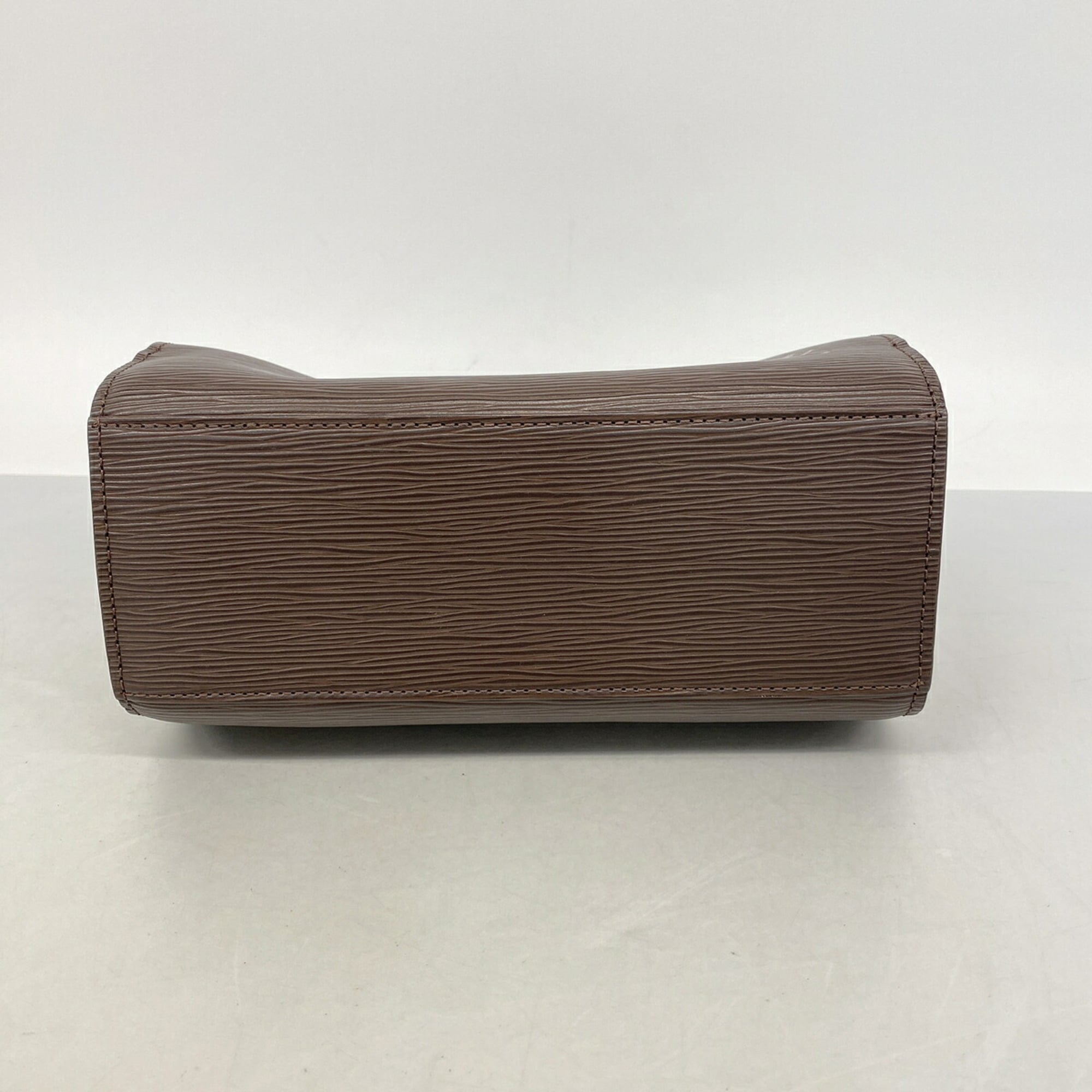 Louis Vuitton Mocha Handbag (Pre-Owned)