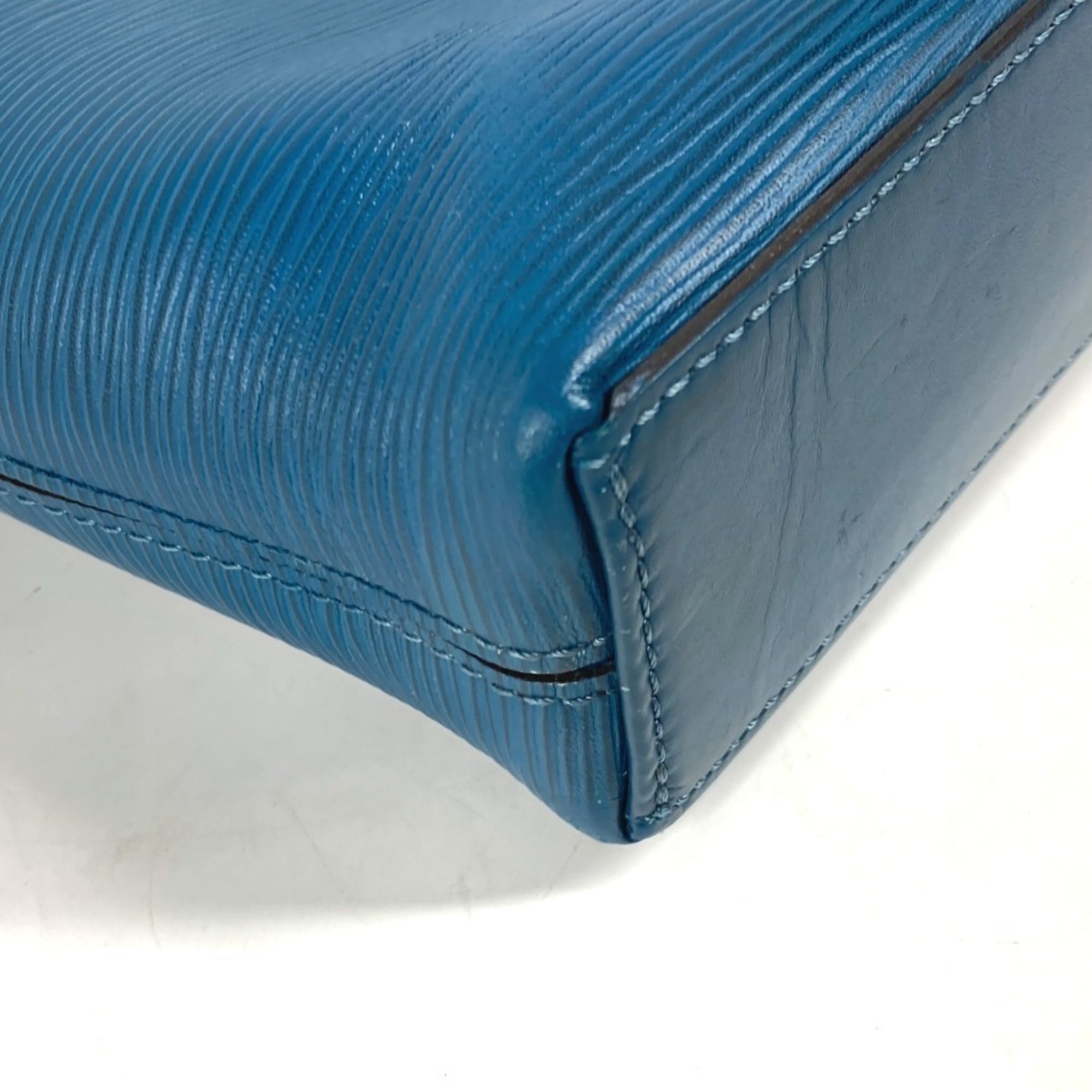 Louis Vuitton Bleu Celeste Blue Epi Leather Briefcase Handbag (Pre-Owned)