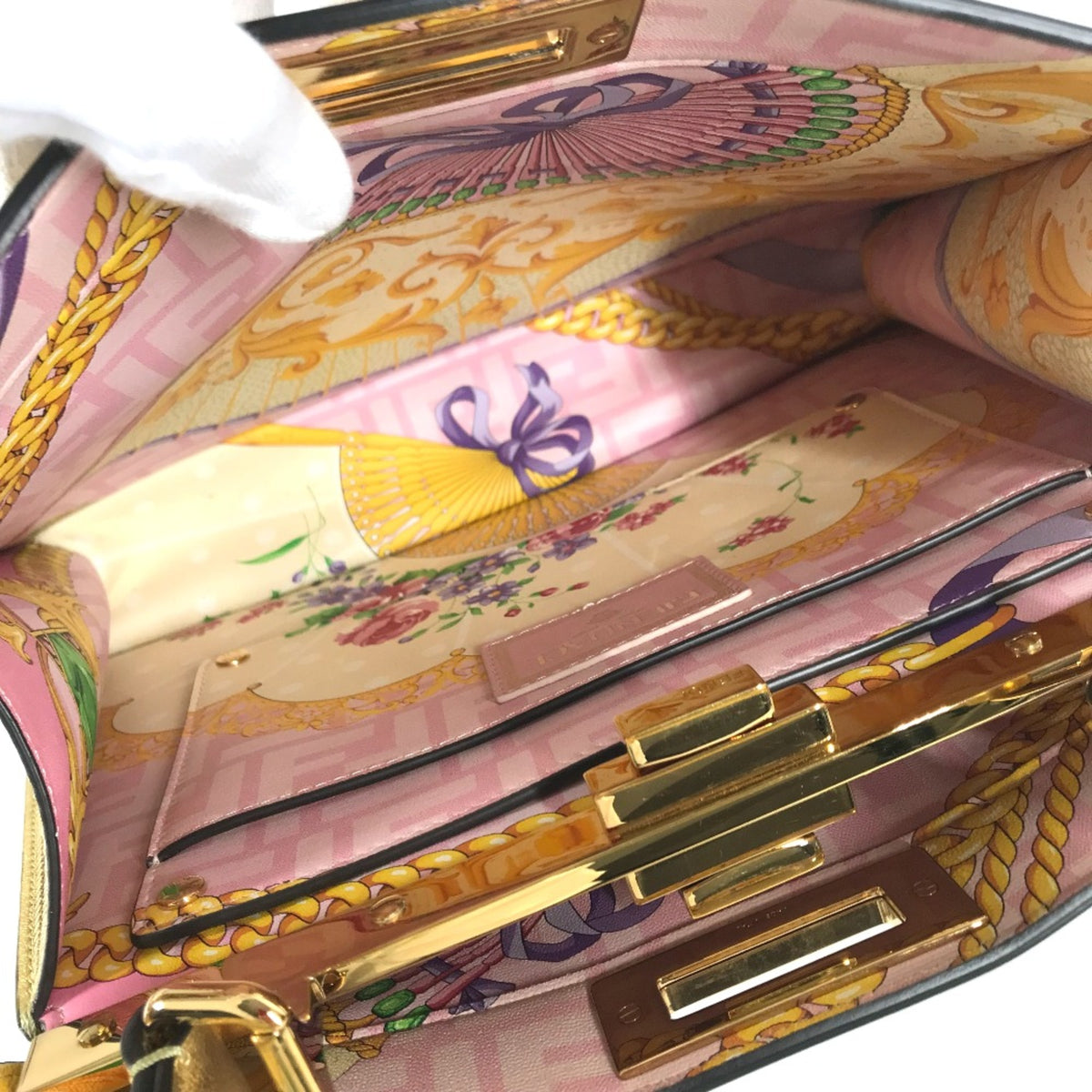 Fendi Gold Leather Handbag (Pre-Owned)