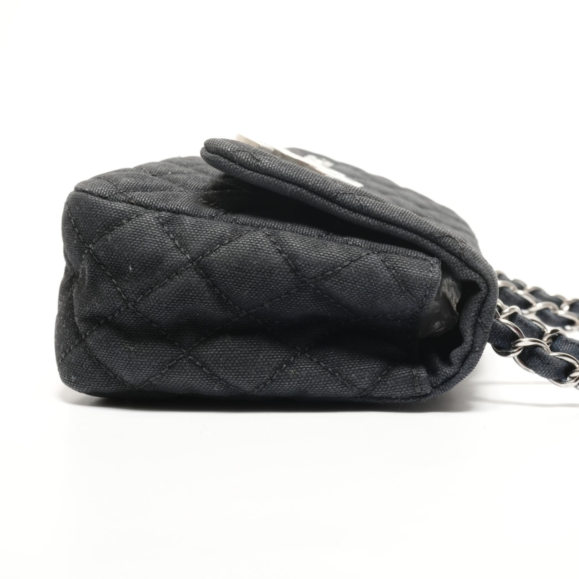 Chanel Matelasse Black Canvas Shoulder Bag (Pre-Owned)