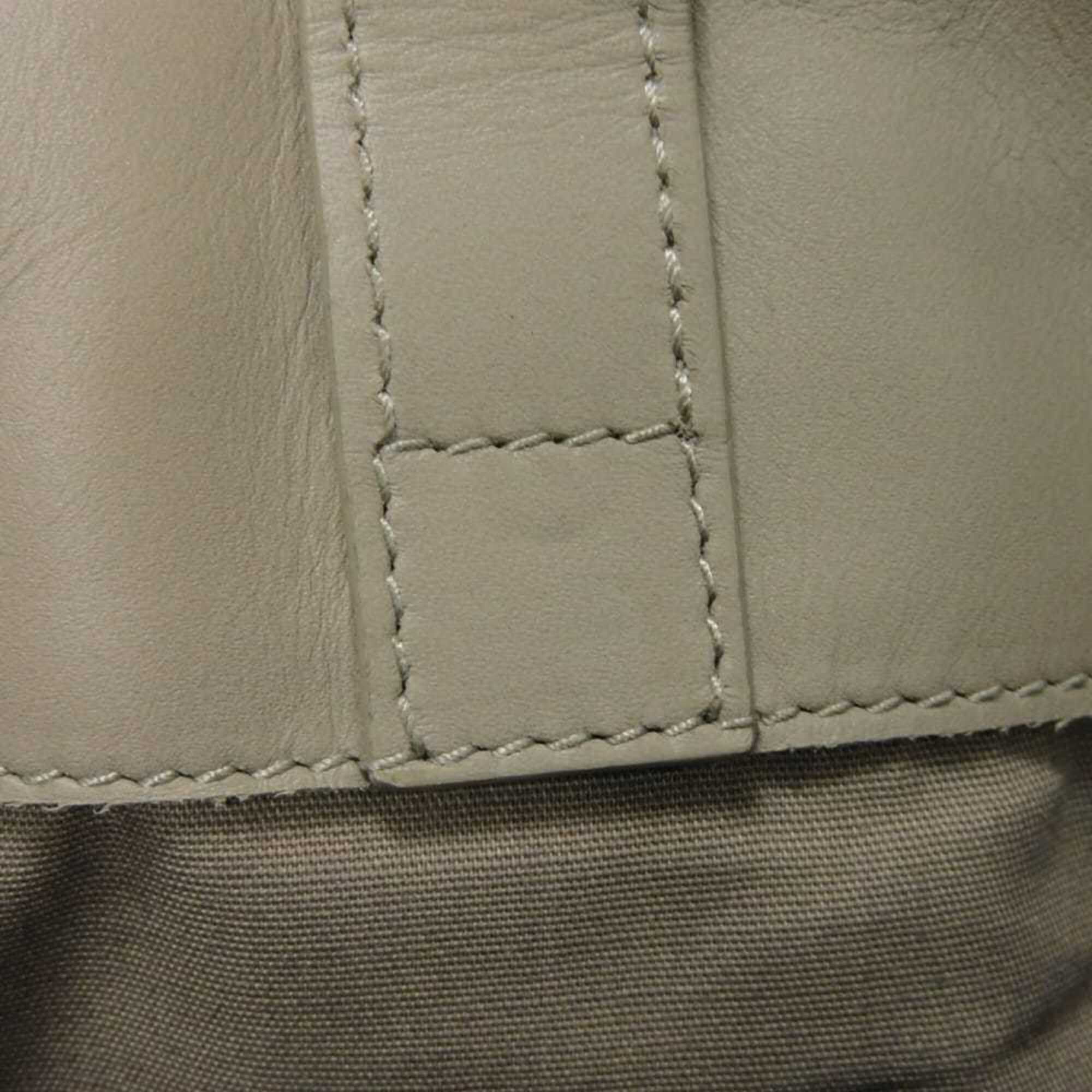 Bottega Veneta Gray Leather Clutch Bag (Pre-Owned)