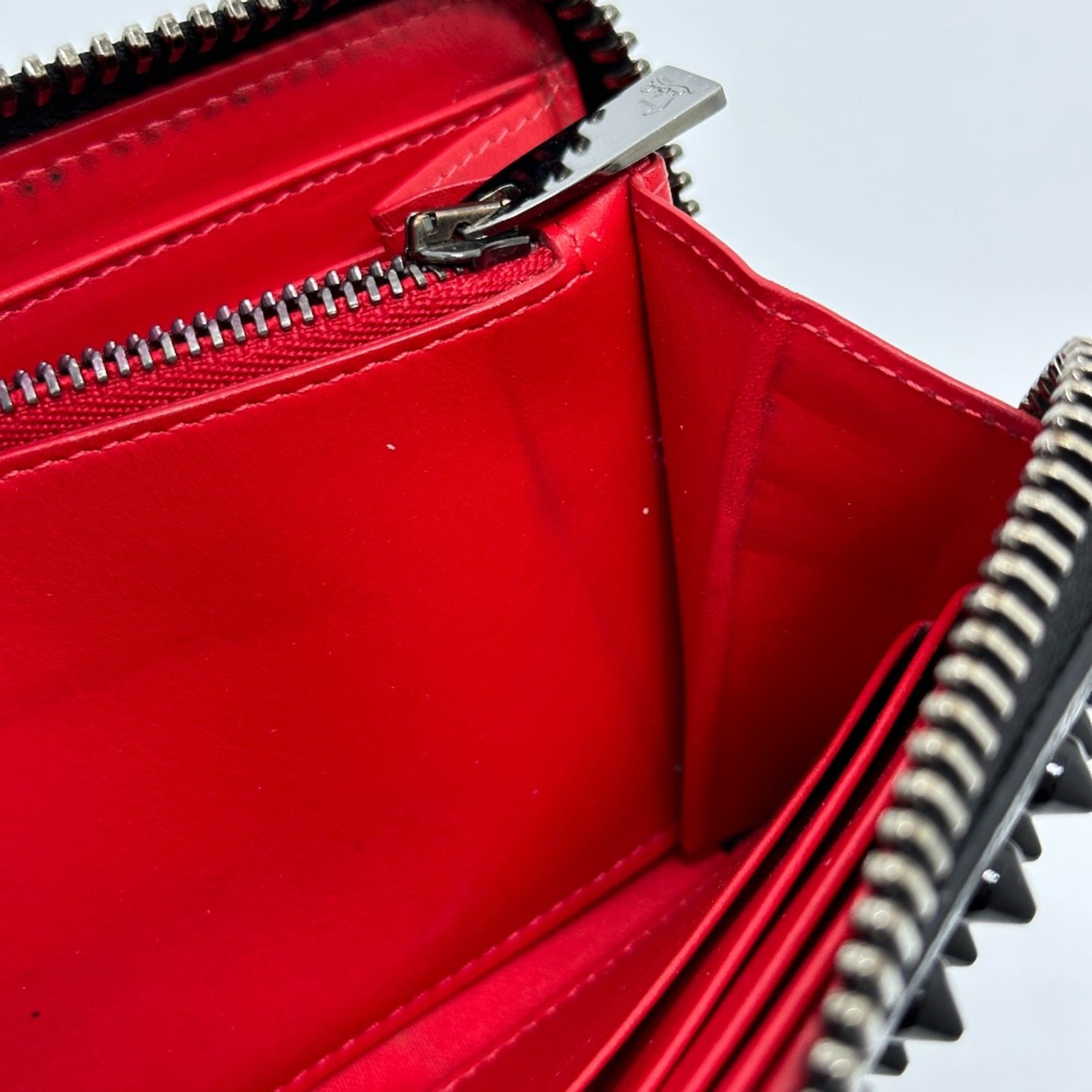 Christian Louboutin Black Leather Long Wallet (Bi-Fold) (Pre-Owned)