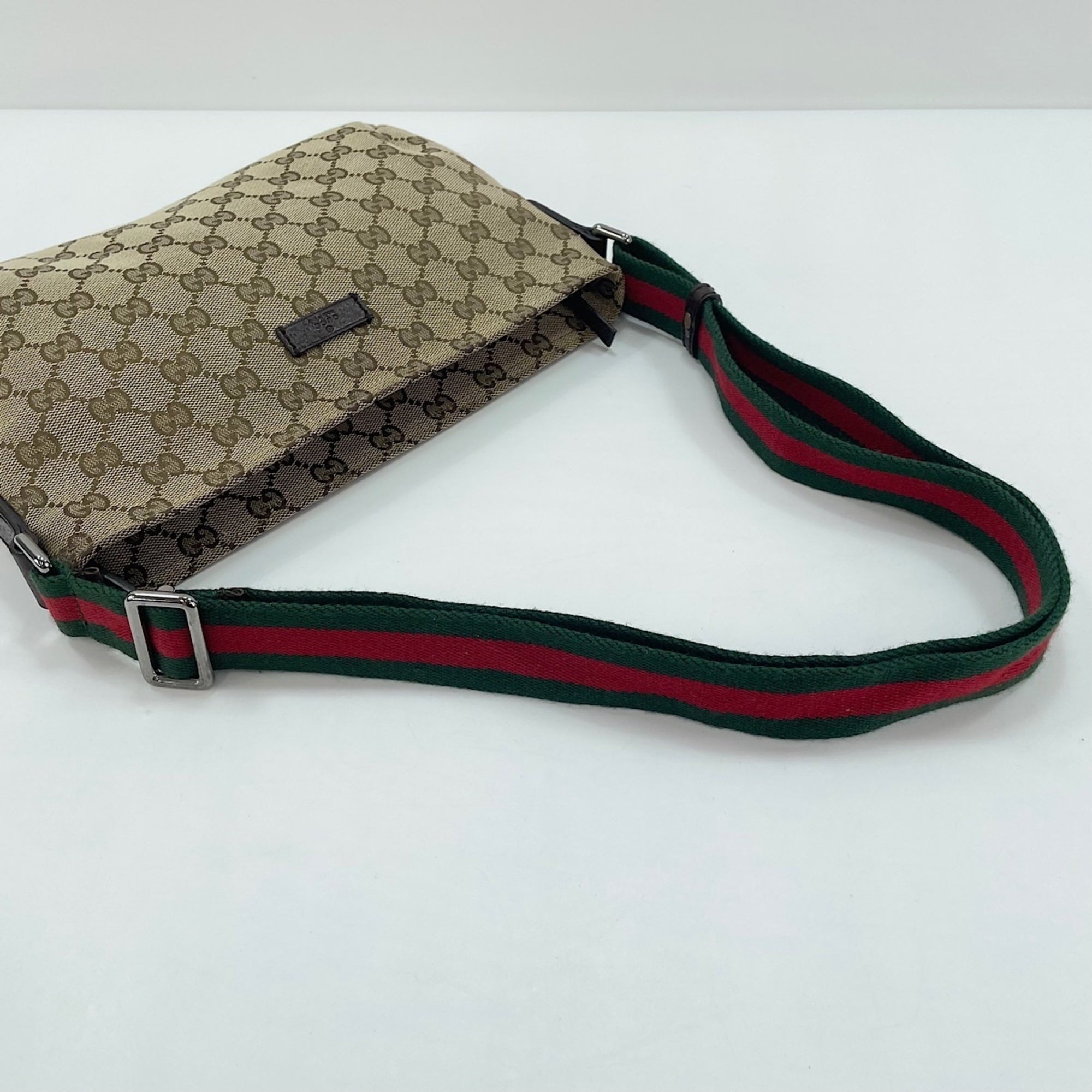 Gucci Beige Shoulder Bag (Pre-Owned)