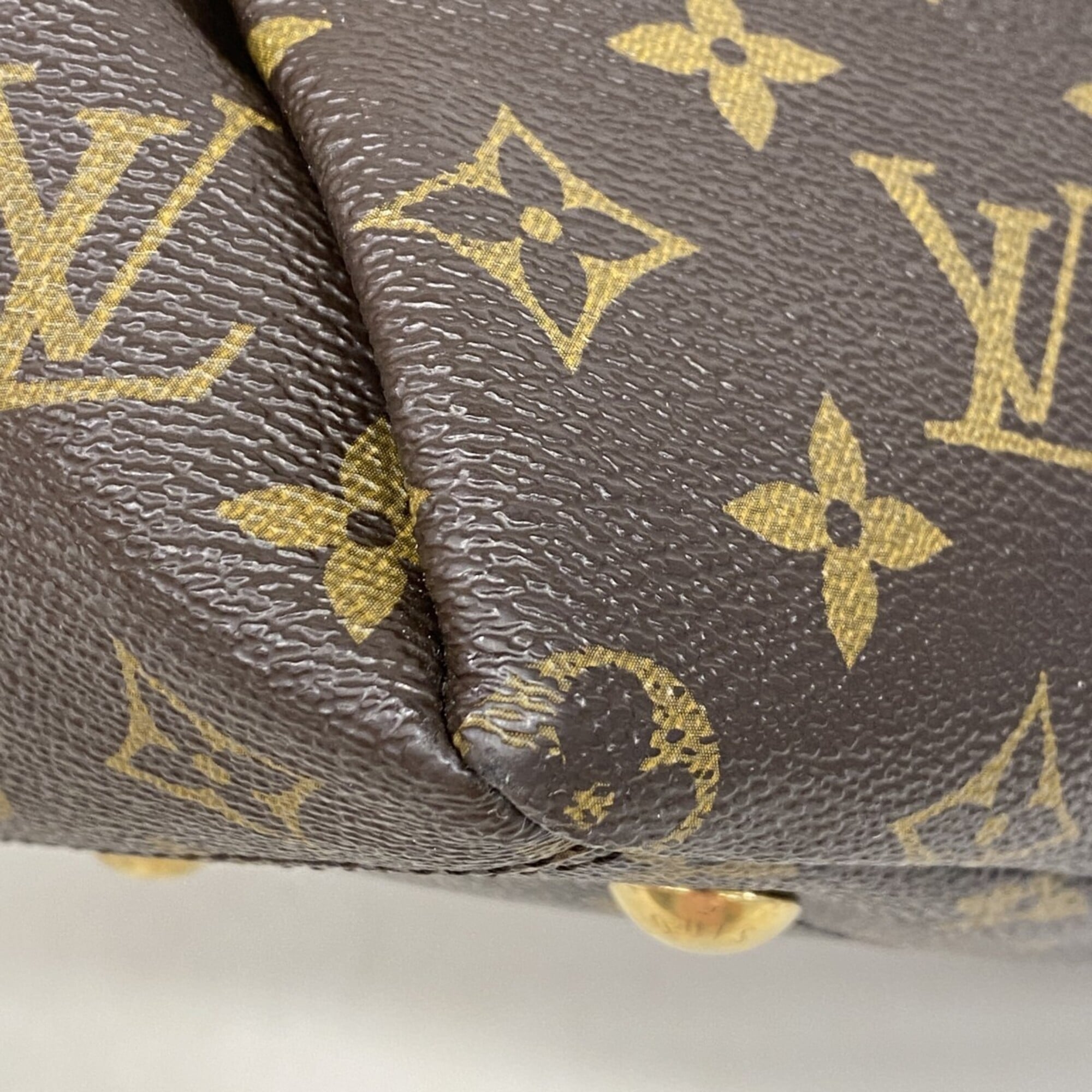 Louis Vuitton Ivory Saffron Handbag (Pre-Owned)