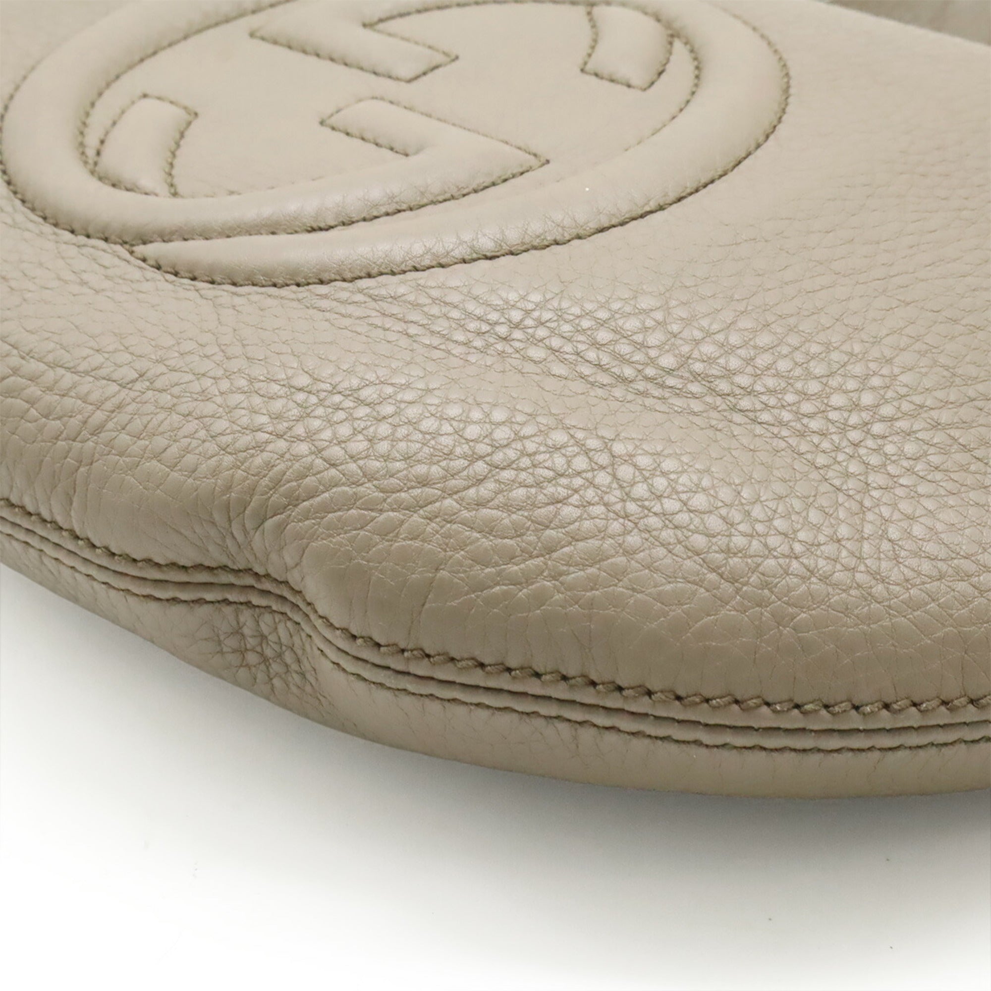 Gucci Soho Grayish Leather Shoulder Bag (Pre-Owned)