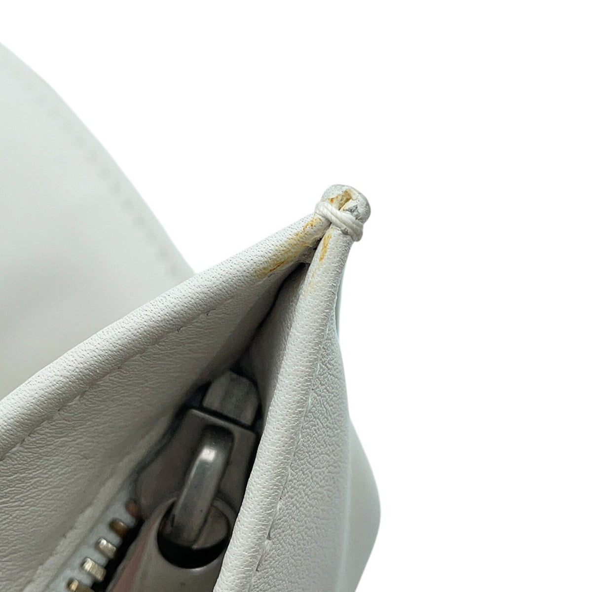 Bottega Veneta White Leather Handbag (Pre-Owned)