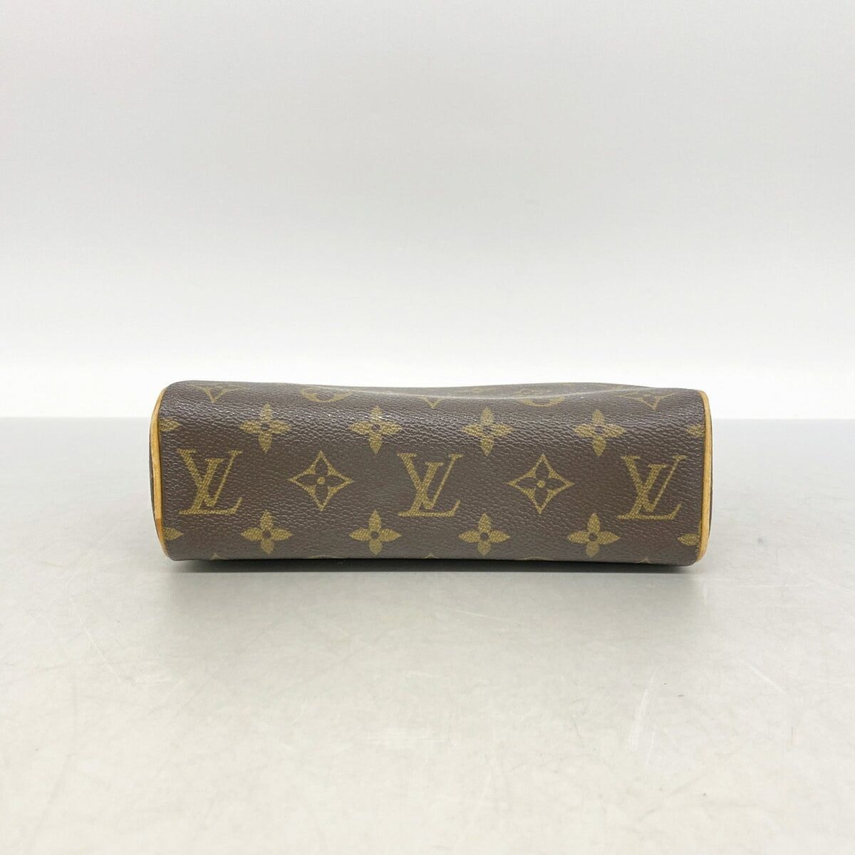 Louis Vuitton Brown Handbag (Pre-Owned)