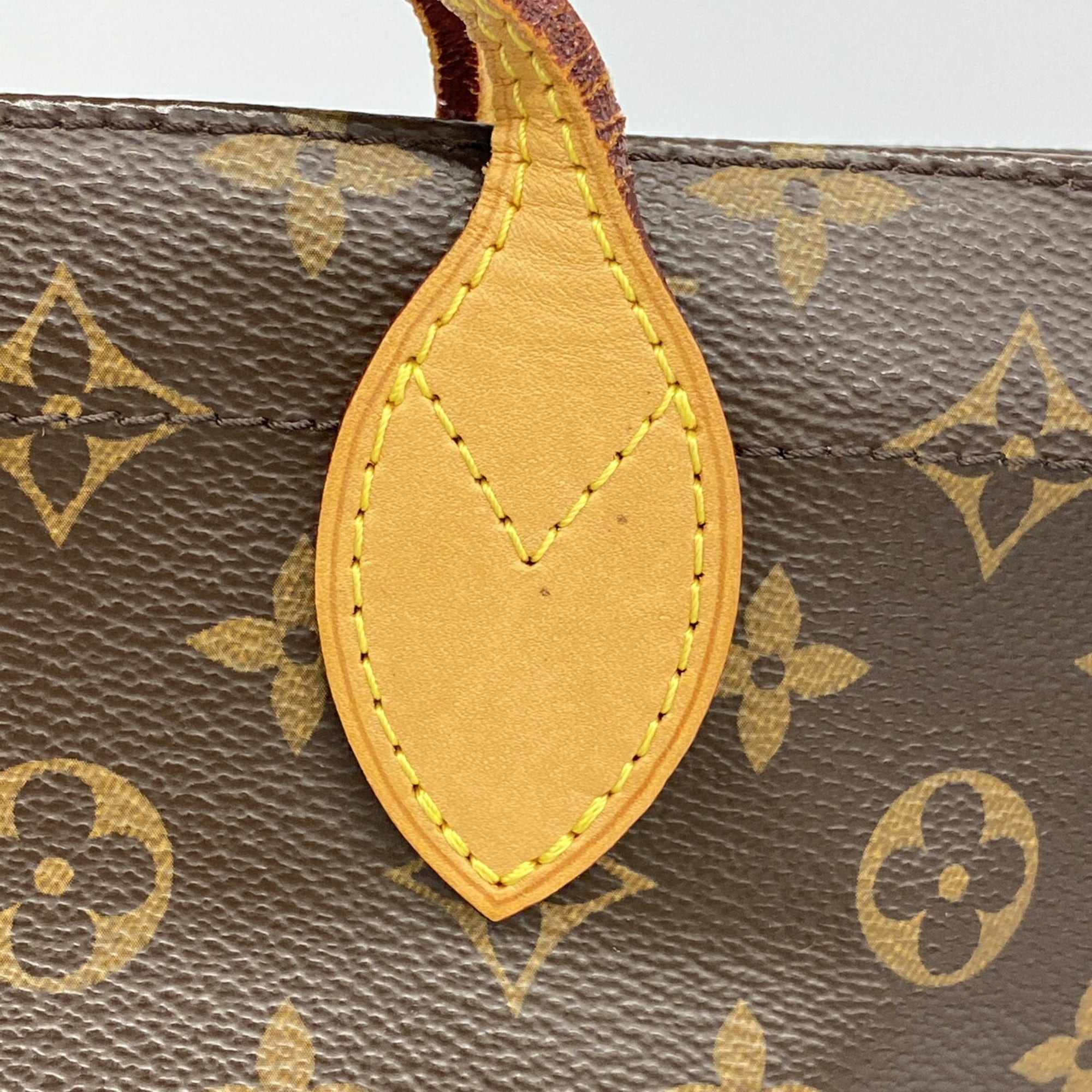 Louis Vuitton Brown Tote Bag (Pre-Owned)