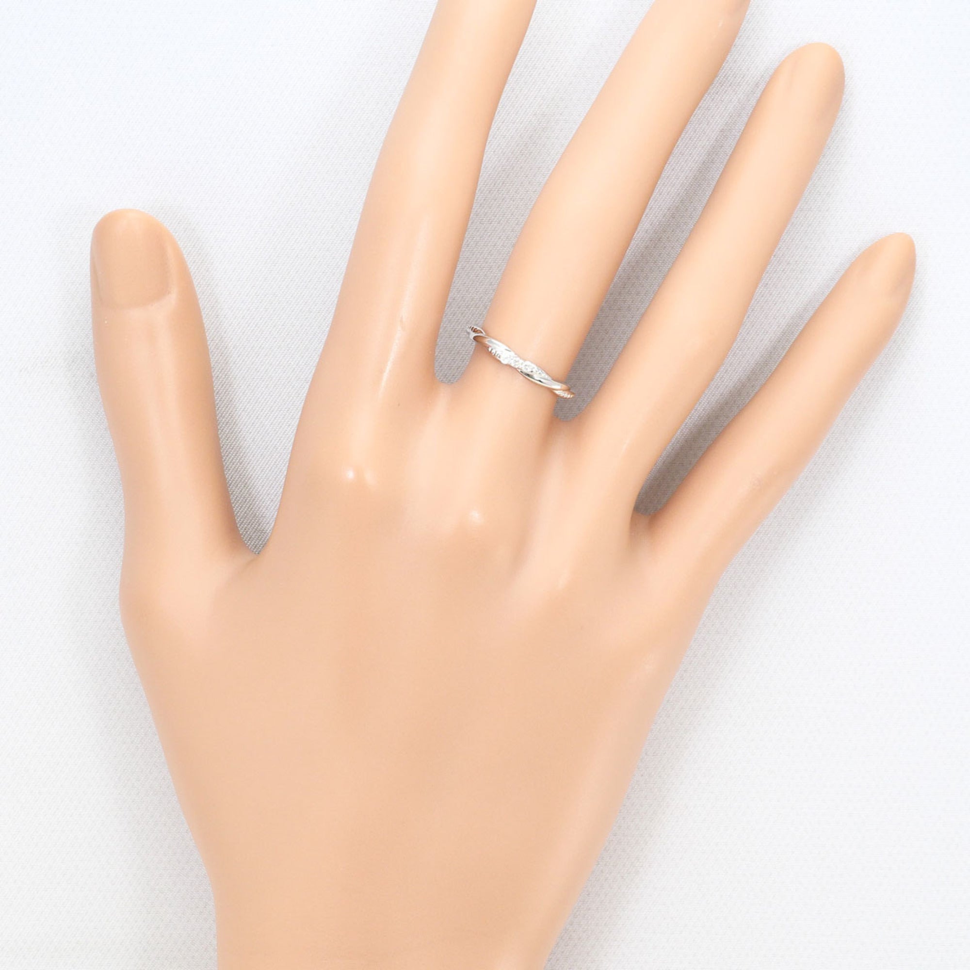 Unbranded White Gold White Gold (10K) Band Ring (Pre-Owned)