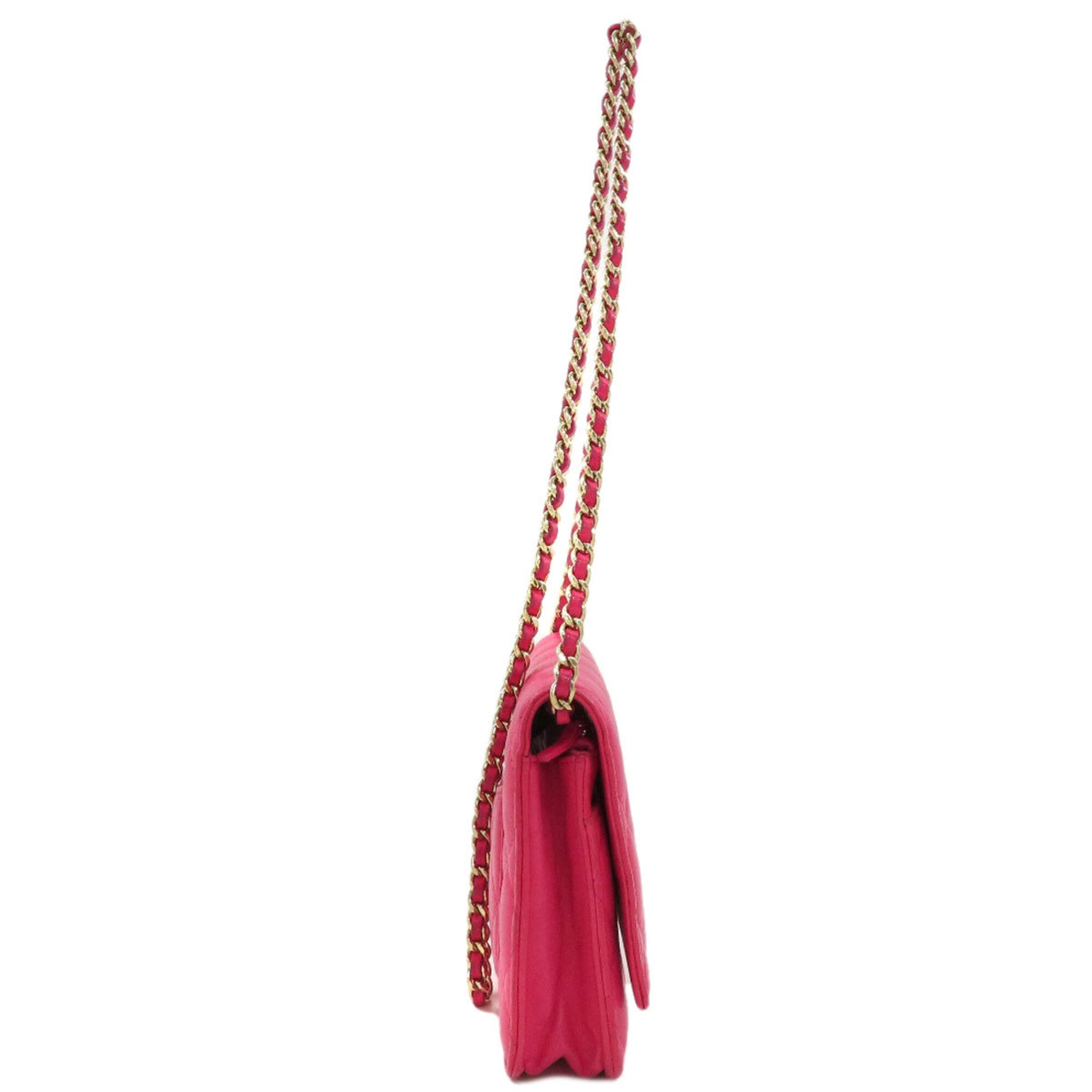 Chanel Pink Leather Shoulder Bag (Pre-Owned)