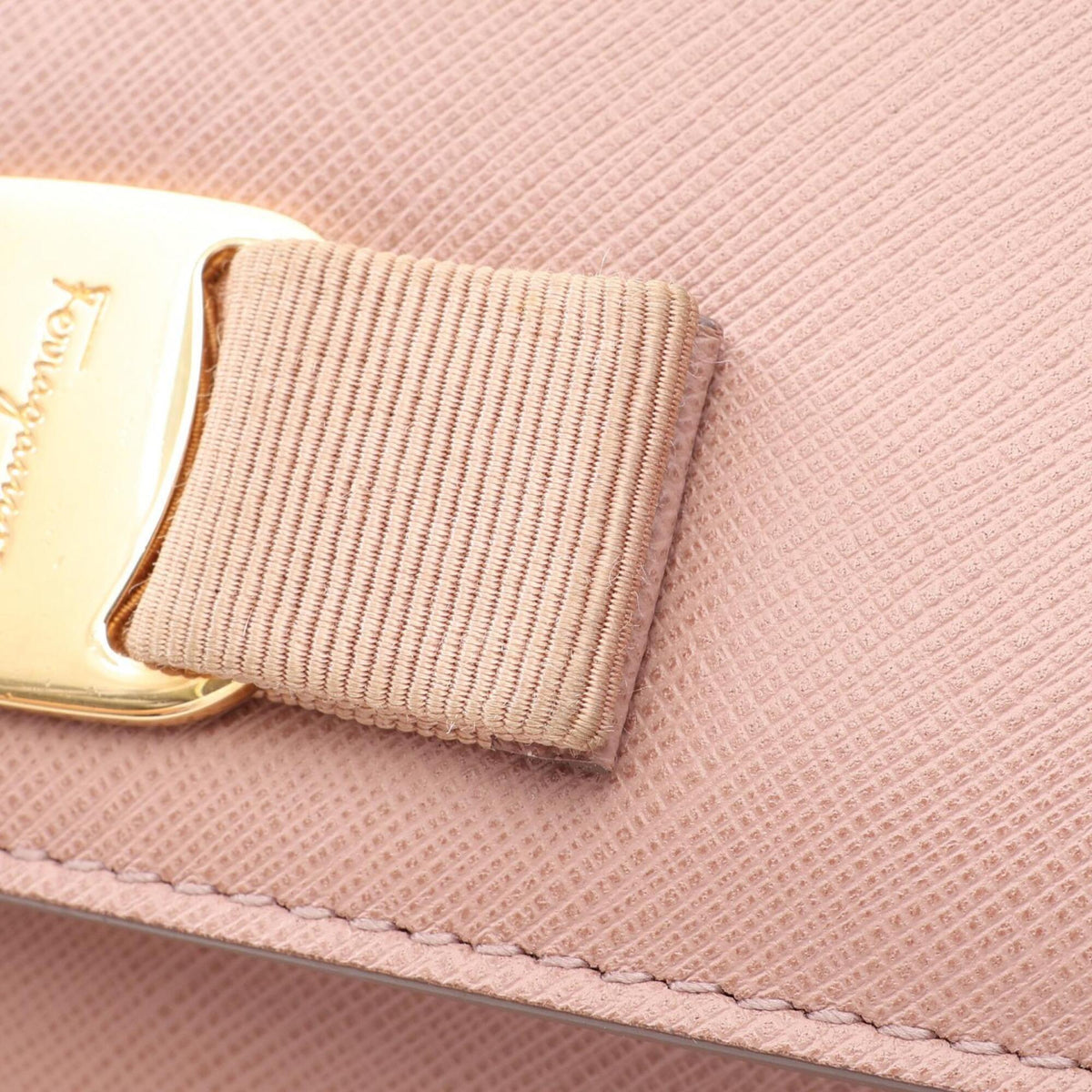 Salvatore Ferragamo Pink Leather Handbag Shoulder Bag (Pre-Owned)