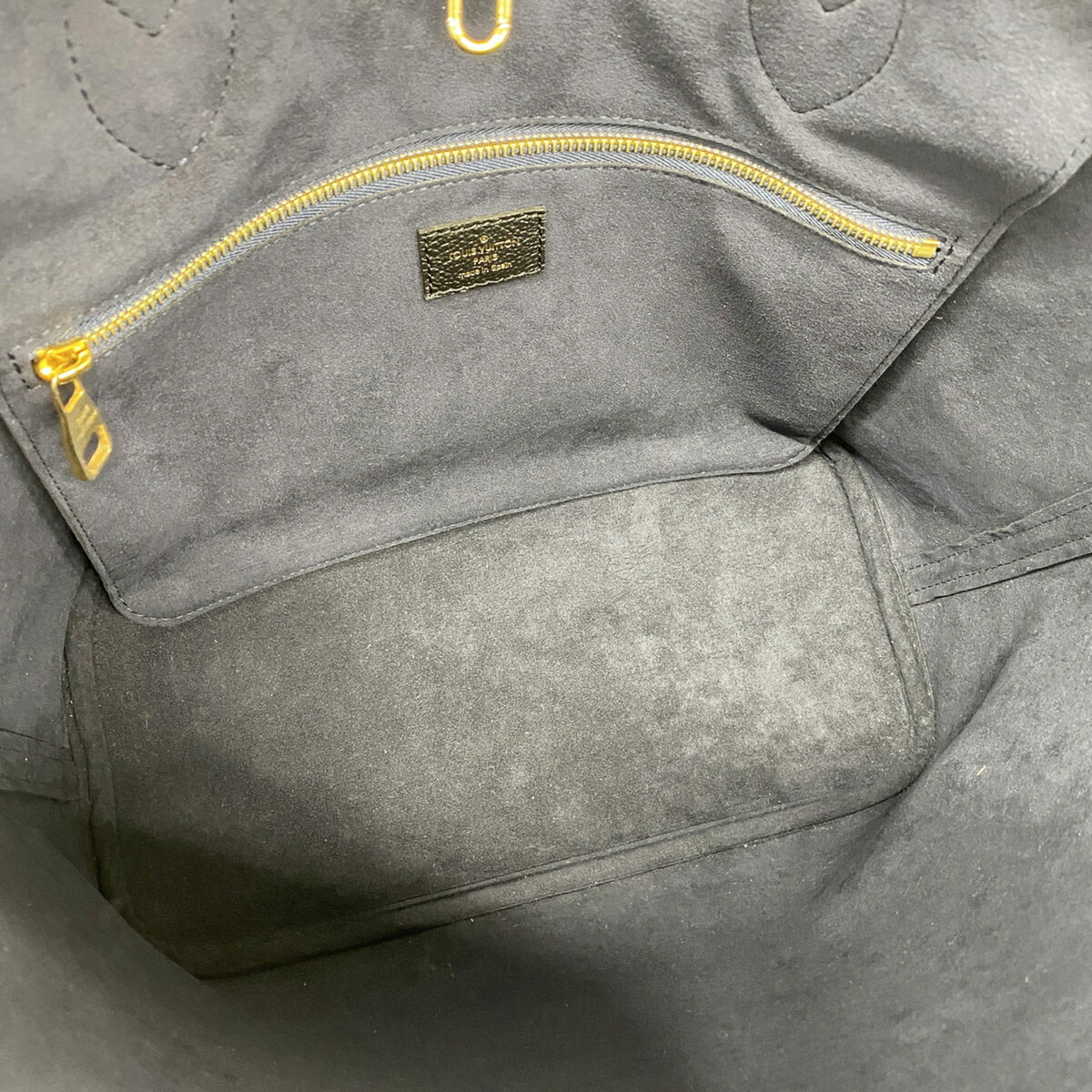 Louis Vuitton Noir Tote Bag (Pre-Owned)