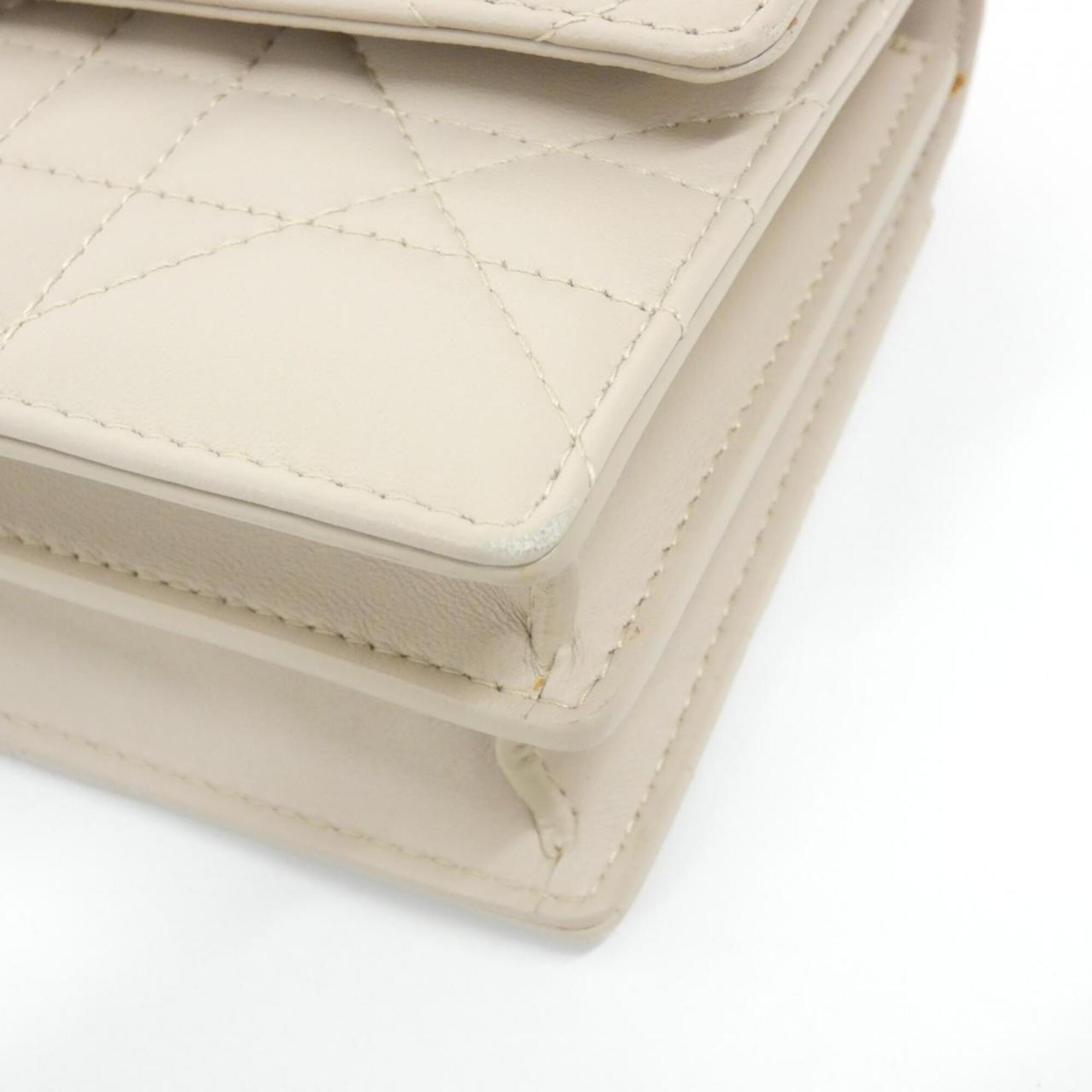 Christian Dior Beige Leather Handbag (Pre-Owned)