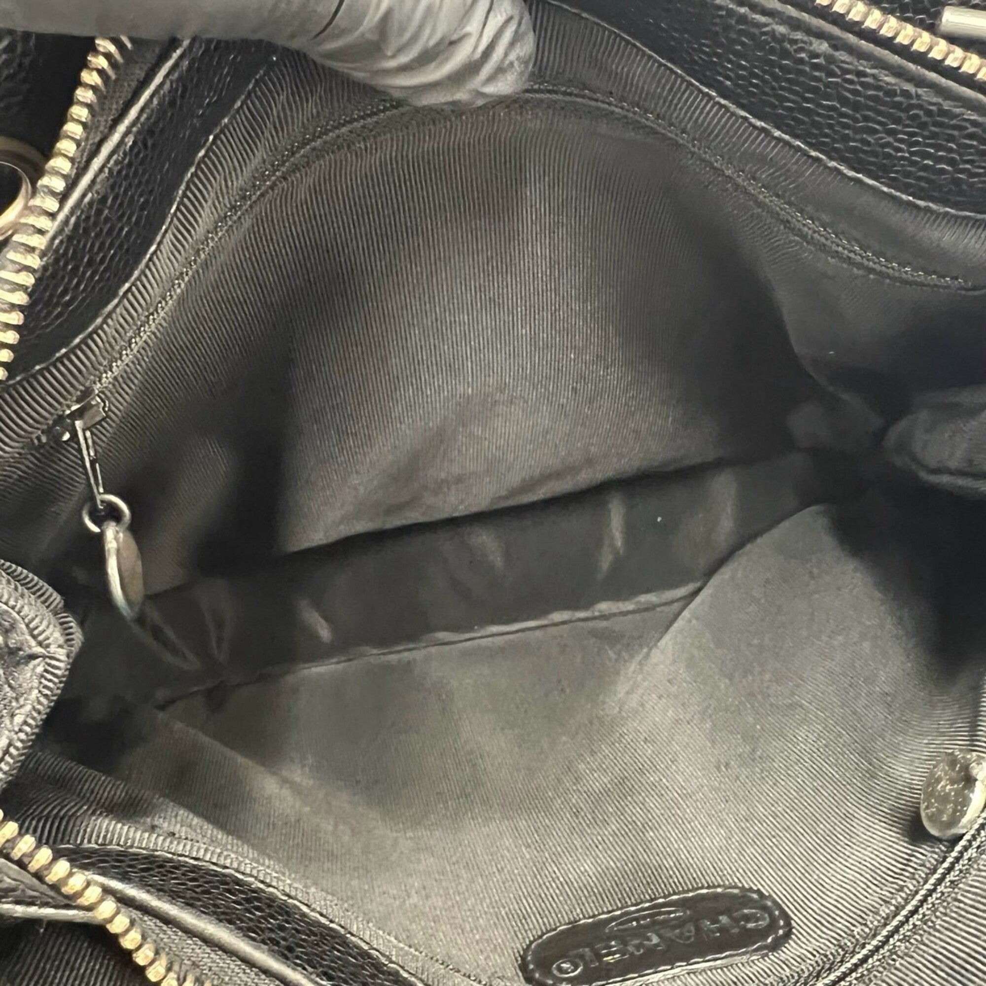 Chanel Black Grained Calfskin Tote Bag (Pre-Owned)