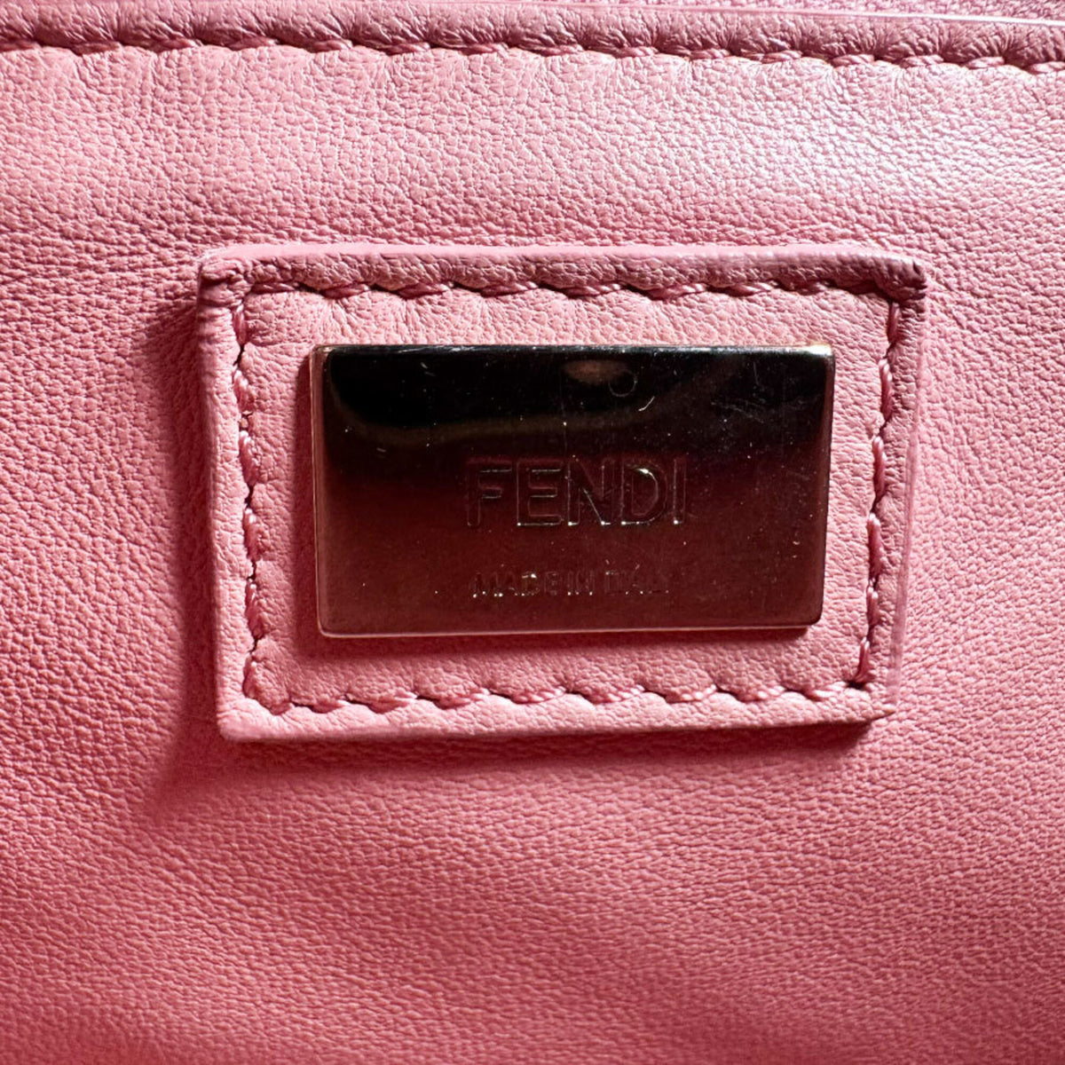 Fendi Red Color Leather Handbag Shoulder Bag (Pre-Owned)